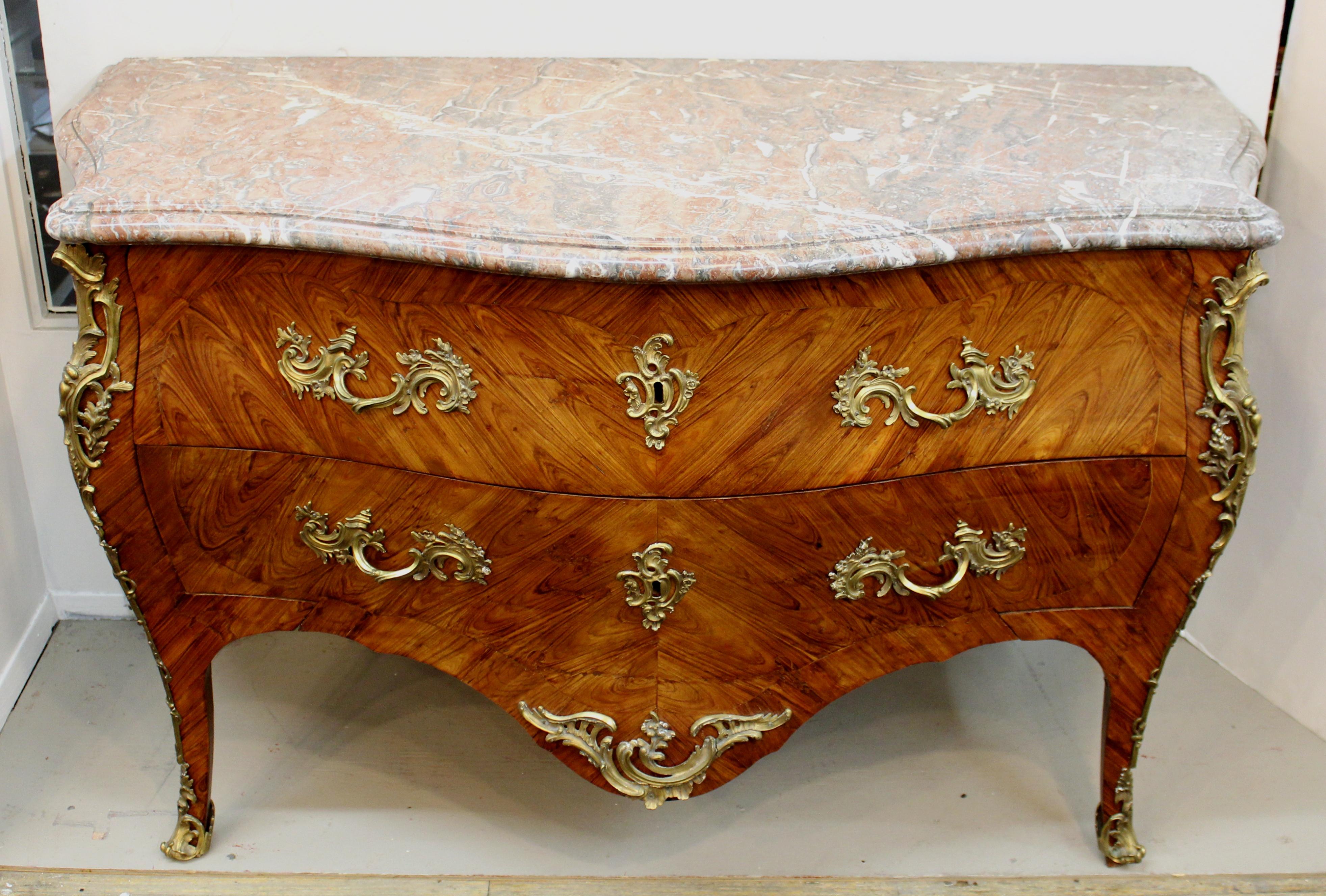 Joseph Schmitz French 18th Century Louis XV Commode with Kingwood Veneer In Good Condition In New York, NY