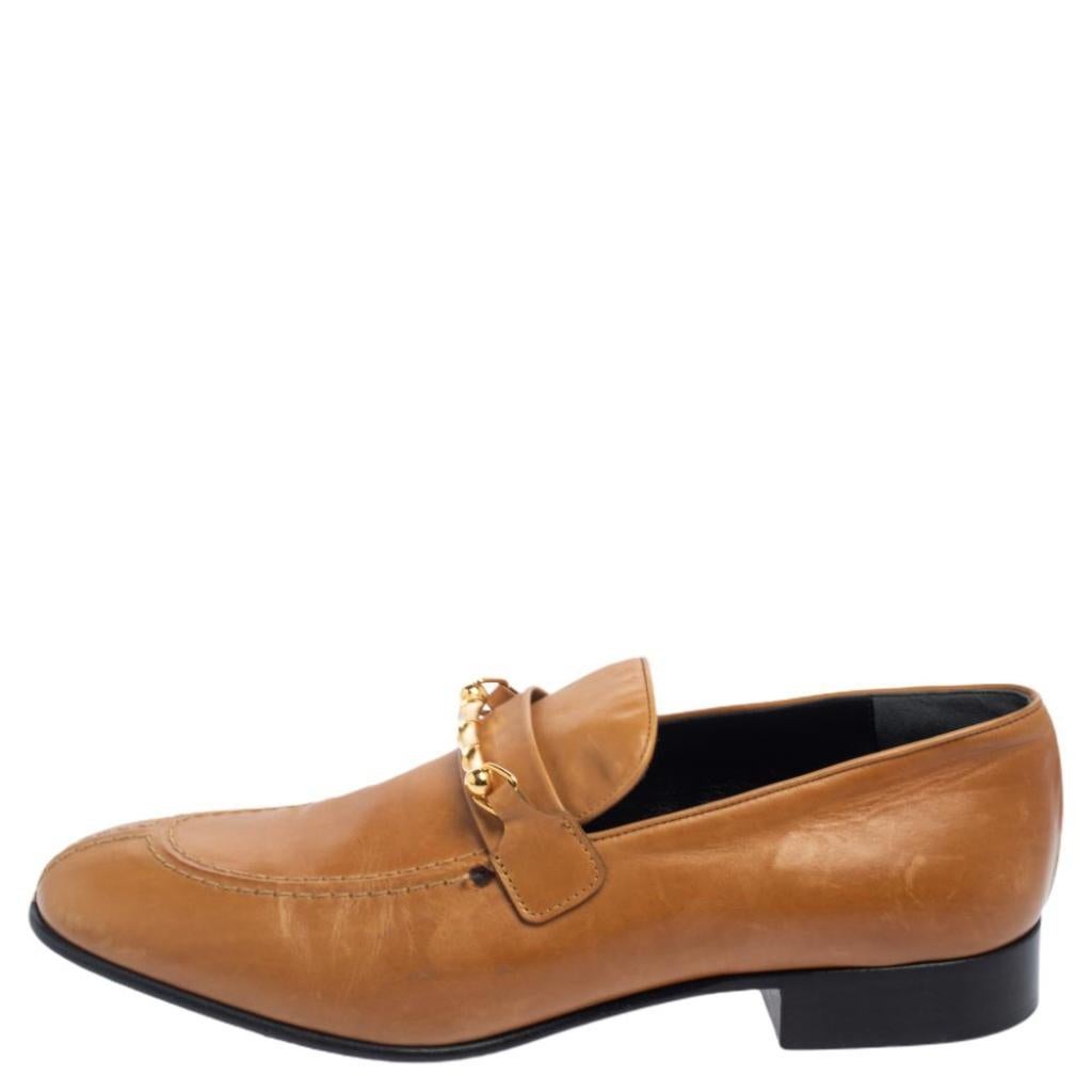 These stunning slip-on loafers by Joseph are stylish and comfortable. Crafted from tan leather, they are styled with a simple silhouette and feature round toes, leather lining, insoles, and soles. They are a must-have for those long days.

Includes: