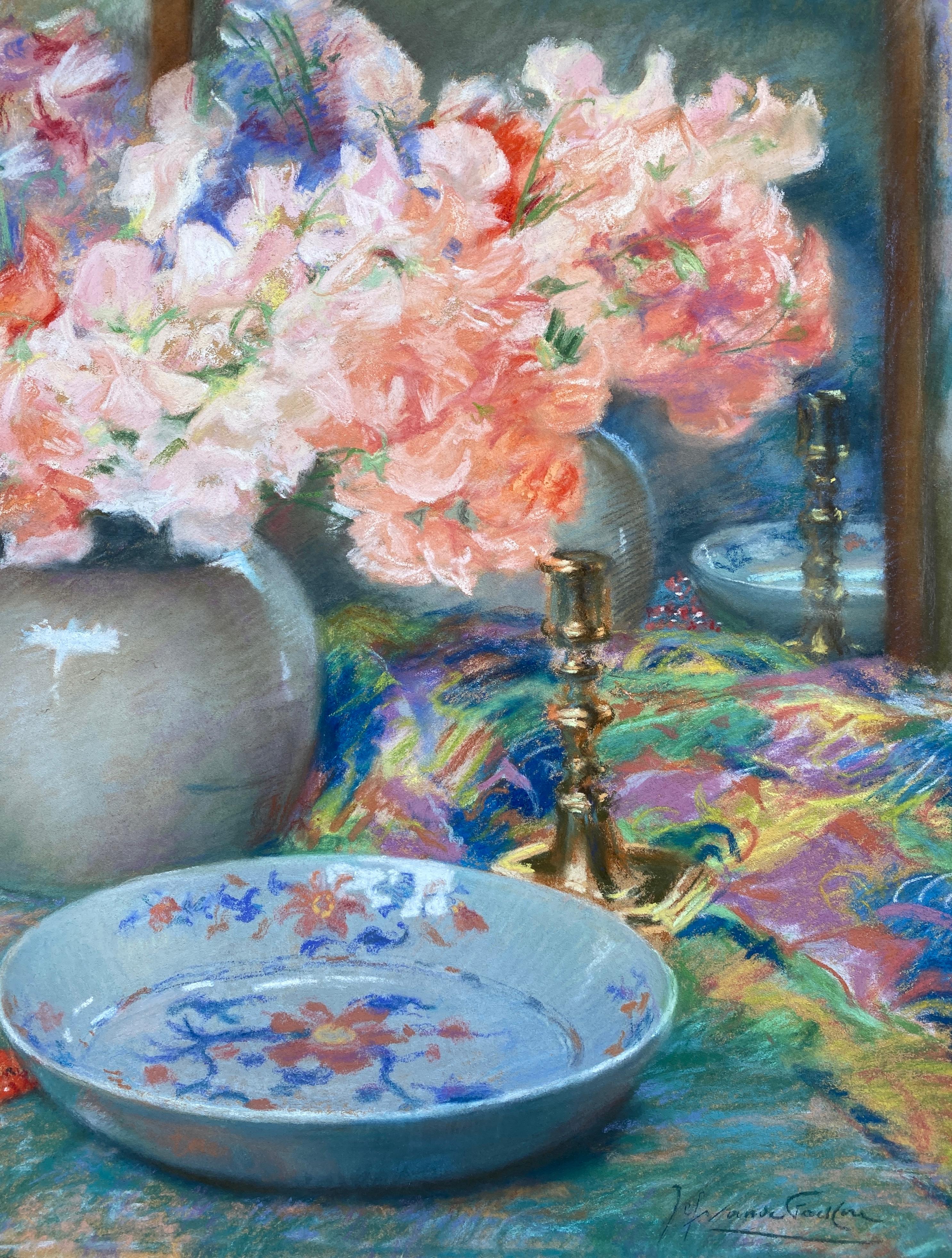 Joseph Vande Fackere, Bruges 1879 – 1946, Les Fleurs et Accessoires, Pastel For Sale 1