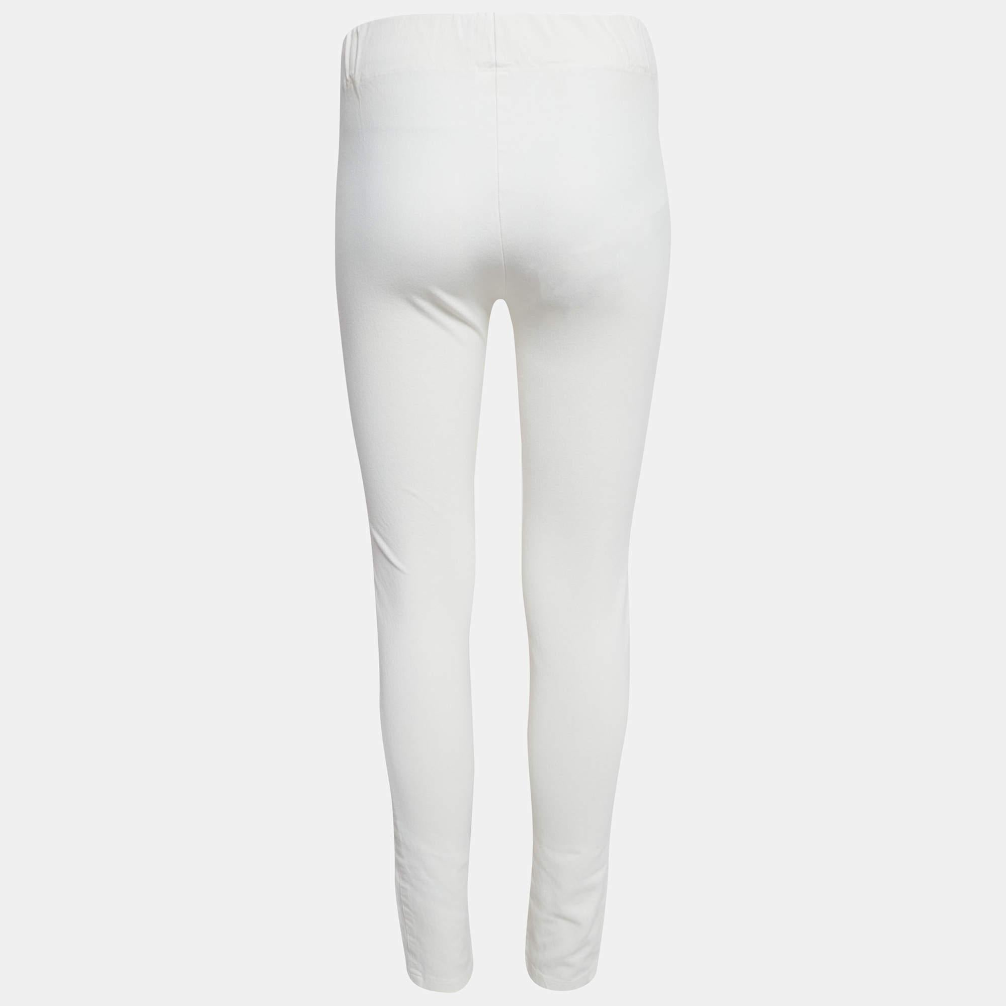 For your workout sessions lounging around or just running errands these leggings will come in handy multiple times. They are made from quality materials and have a good fit.