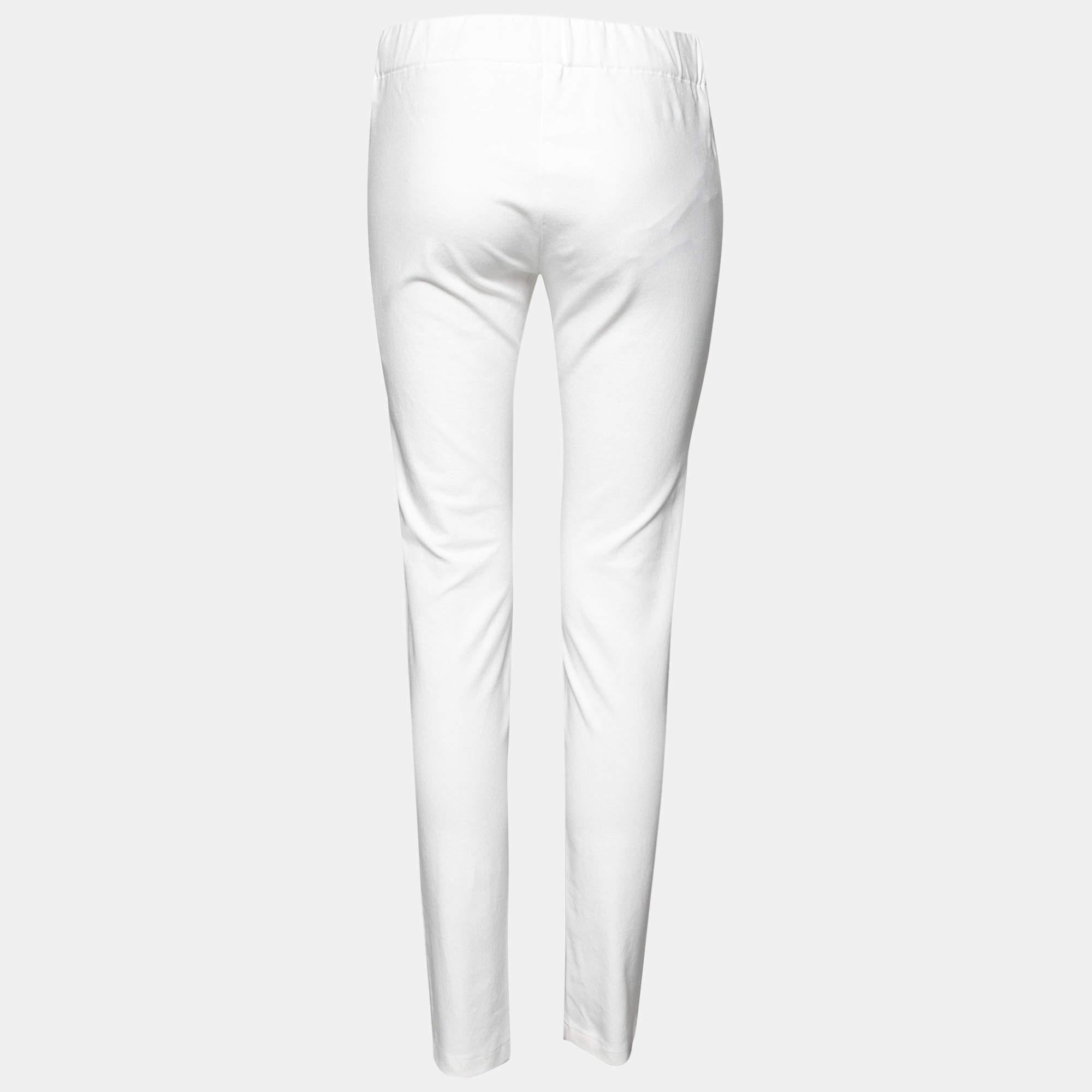 Create a chic look with these leggings from Joseph. Theyve been made from fine materials and have a slim fit. Team them with a simple black tank top to balance the ensemble.