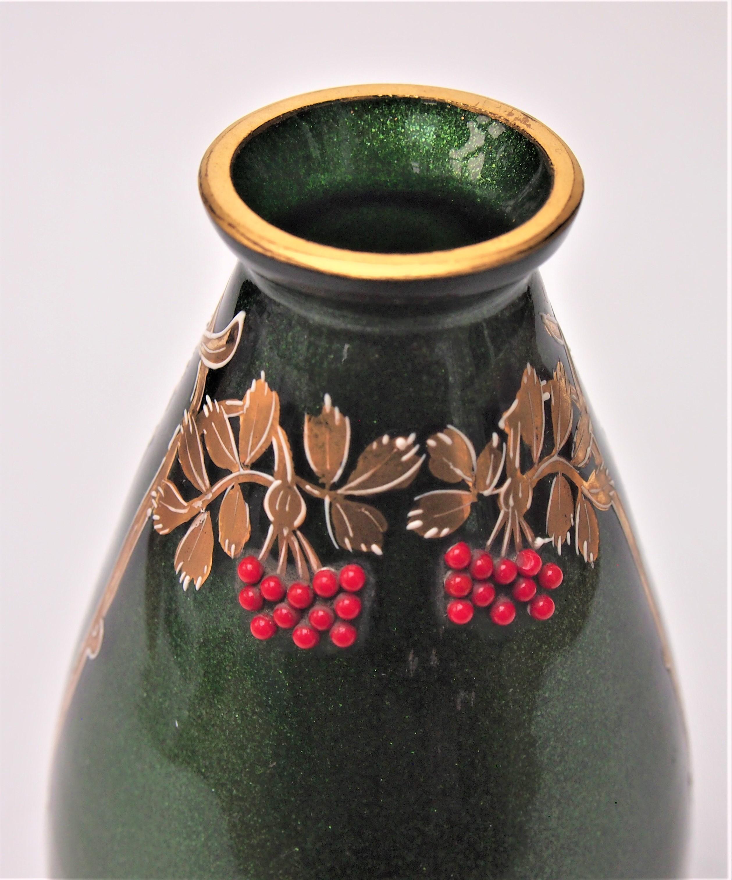Josephine gilded and enamelled red beaded green aventurine glass vase -German In Good Condition In Worcester Park, GB