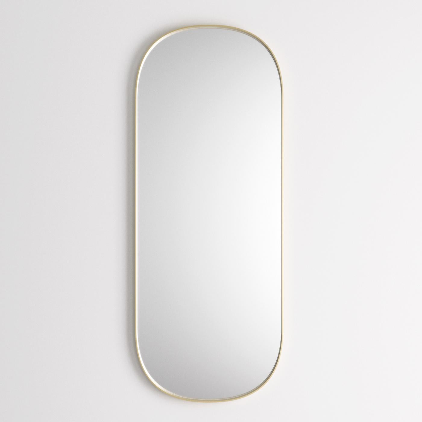 This rectangular mirror (4mm-thick) will perfectly suit a home interior, as well as a working area or studio, thanks to its elegant, natural finishes. Boasting rounded edges, the frame is made of brass-varnished steel, and is 50mm-thick, adding a