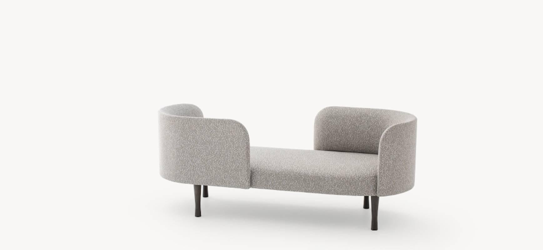 Josephine Vis à vis daybed bench in two sizes by Gordon Guillaumier for Moroso. 

Flame retardant polyurethane foam and polyester fibre on wood frame. Feet in varnished ash. Glides in polyethylene. 

Two sizes are available: 

63
