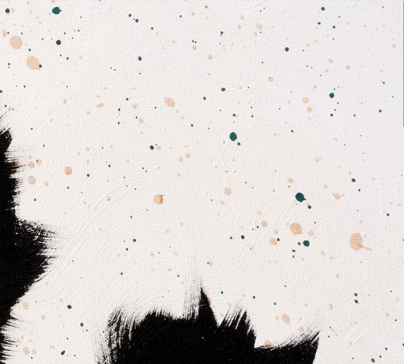 Drei hellgrüne Strauß auf weißem Spritzer (Beige), Animal Painting, von Josh Brown