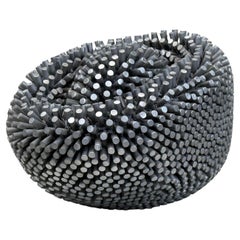 Scultura in alluminio “Emerge” di Josh Garber
