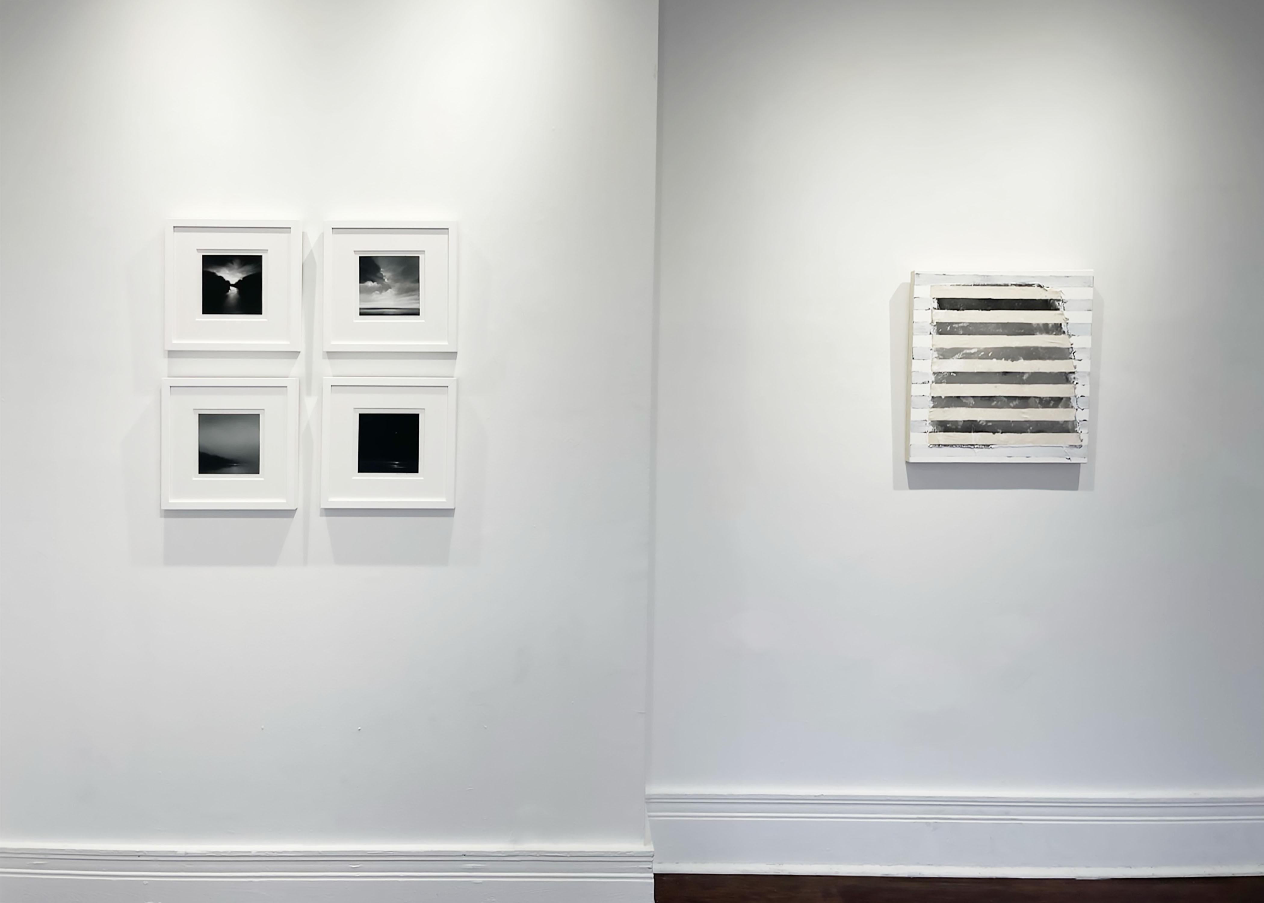 Site 004, Abstraktes Gemälde (Grau), Abstract Painting, von Josh Meillier 