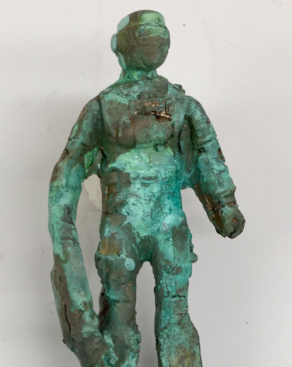 Bronze-Skulptur: „ Rhoman Ceremonial Lovers Löffel III“ – Sculpture von Joshua Goode