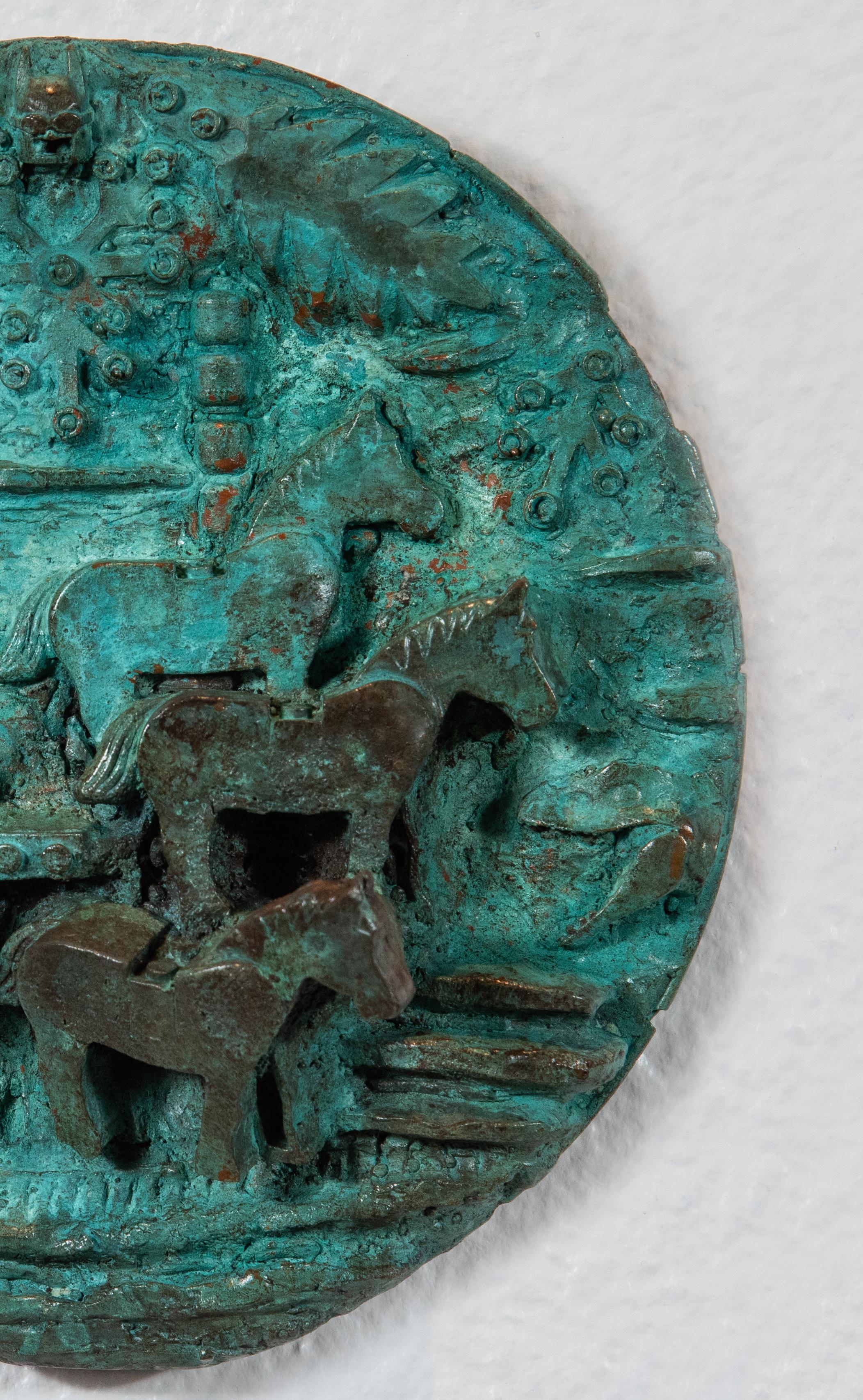 Escultura de Bronce: 'El Nacimiento del Unicornio TRex y la Caída de Rhome Disco Cuatro' en venta 1