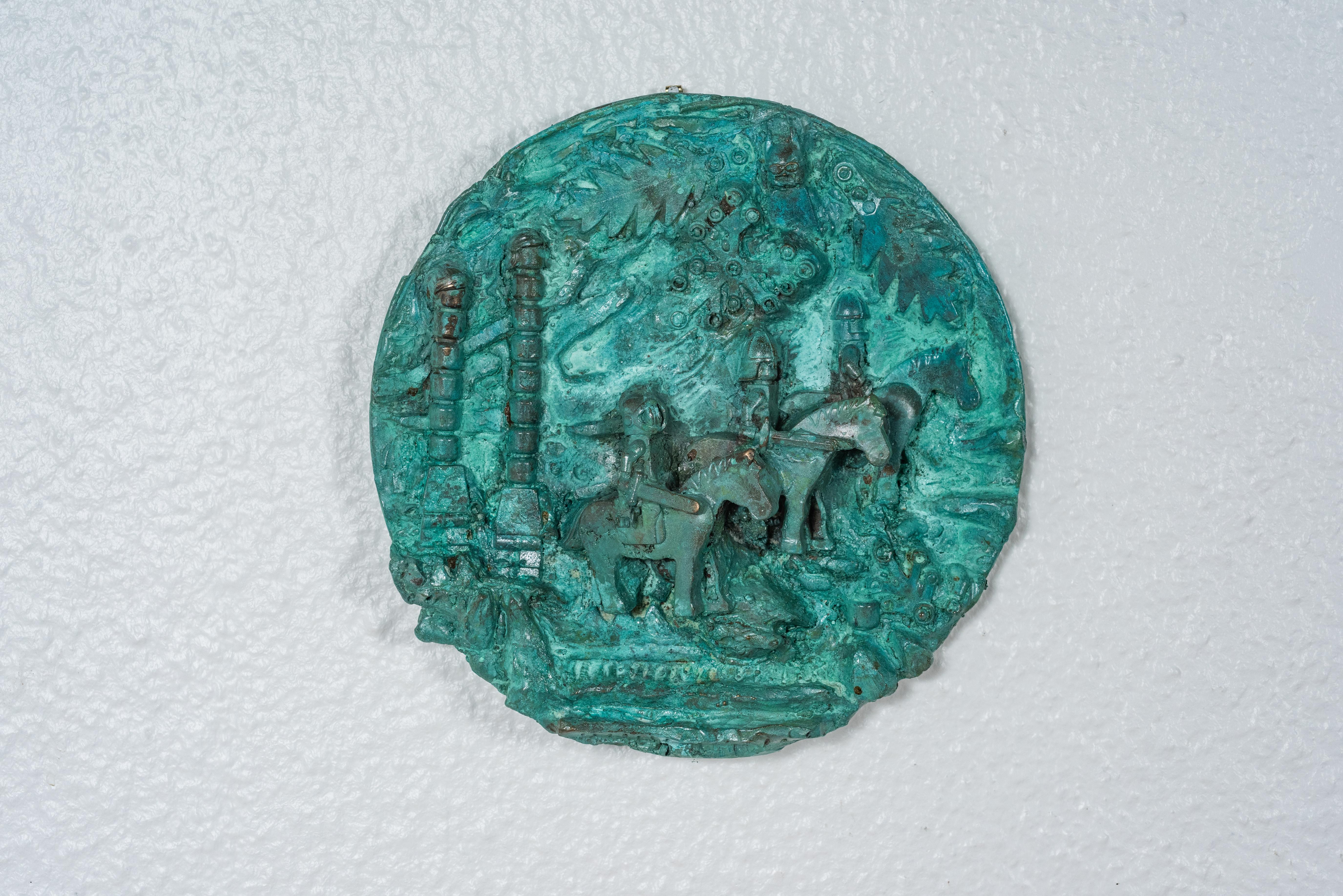 Figurative Sculpture Joshua Goode - Sculpture en bronze : « La naissance d'une licorne TRex et l'automne du disque Rhome Disc One