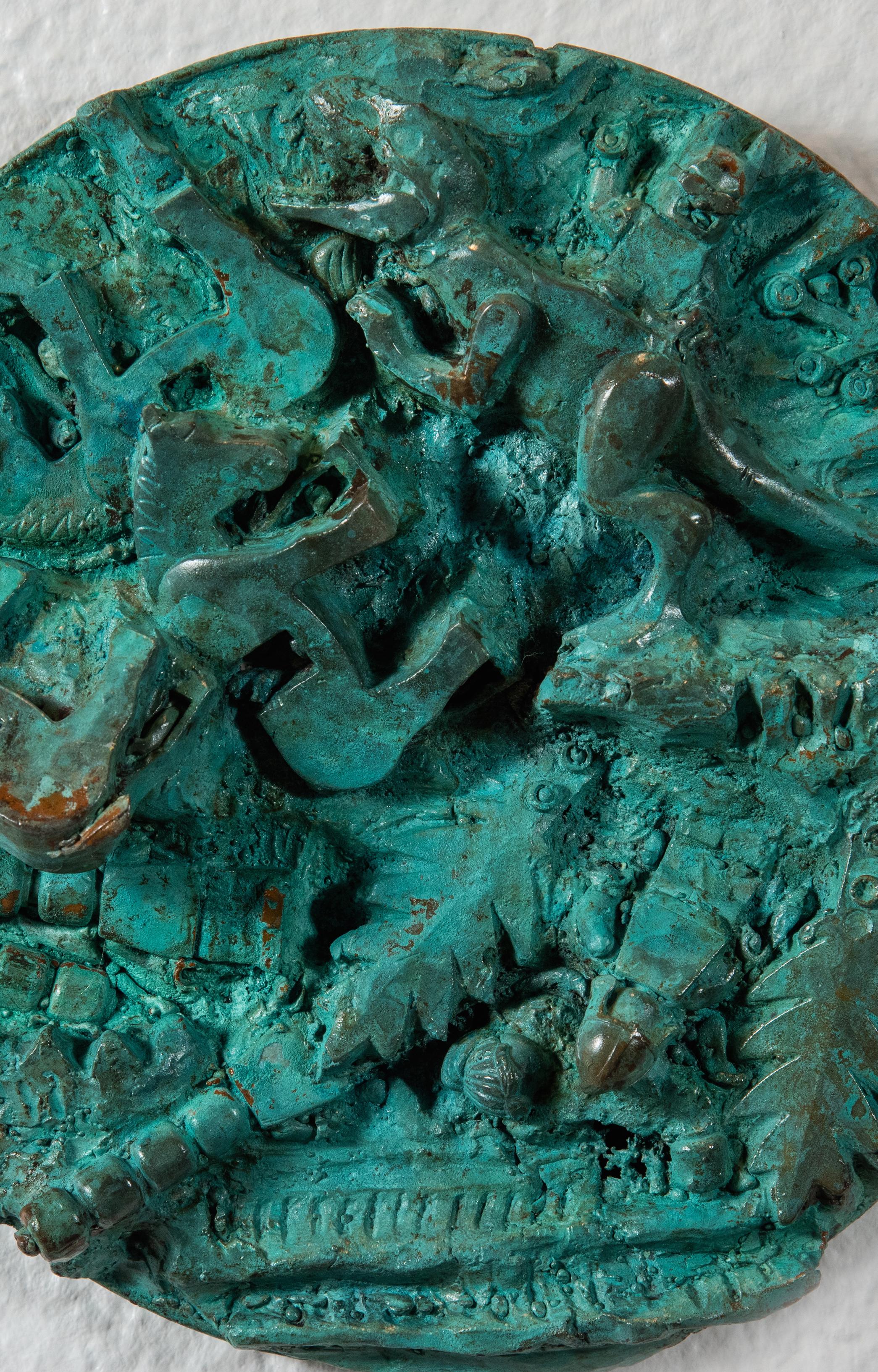 Bronzeskulptur: „Die Geburt des Einhorns TRex und der Herbst von Rhome Disc Three“ – Sculpture von Joshua Goode