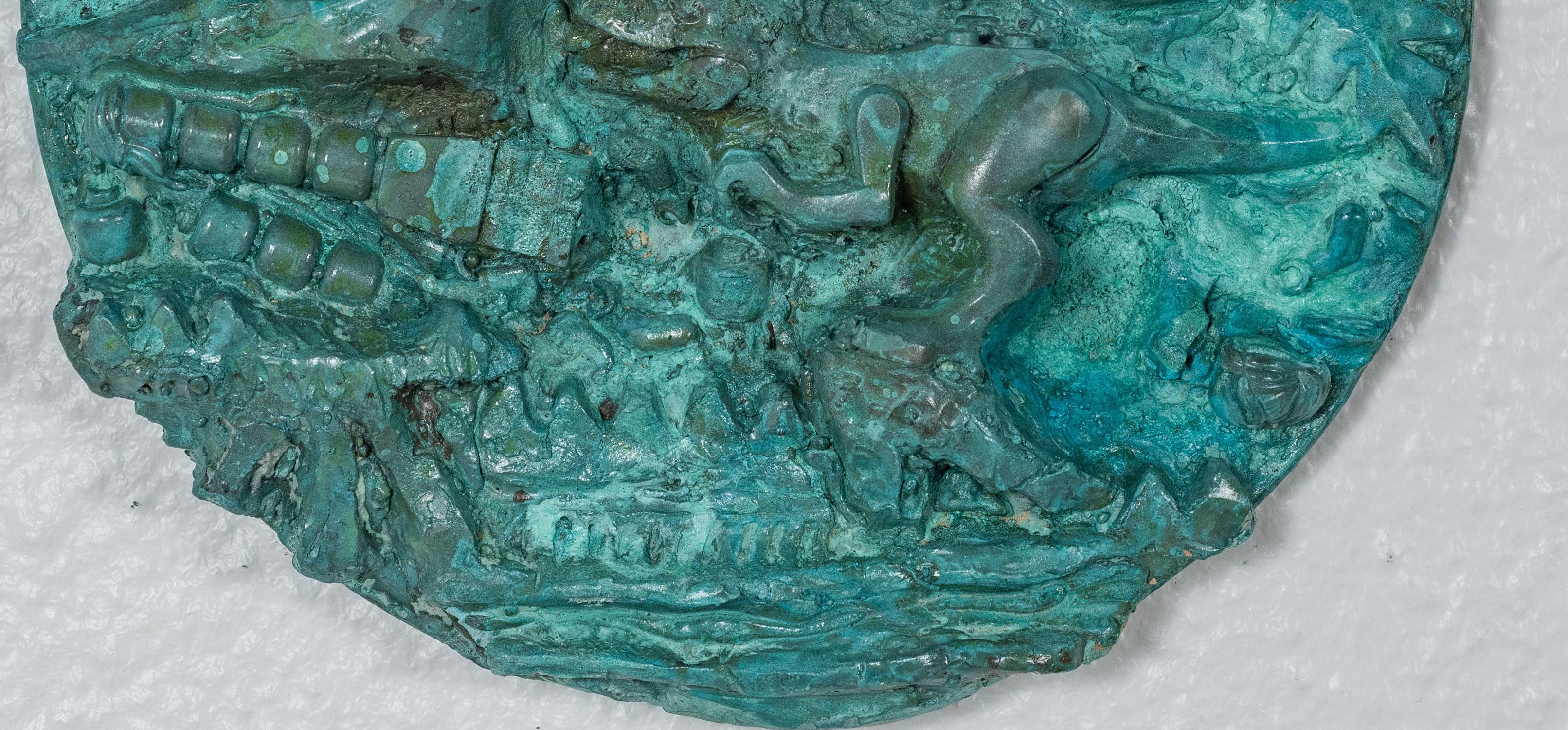 Sculpture en bronze : « La naissance d'une licorne TRex et l'automne de Rhome Disc Two » en vente 2