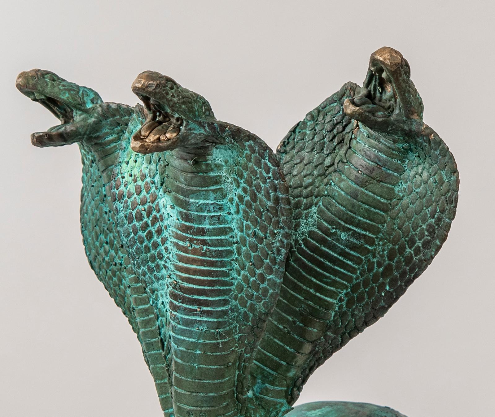 Sculpture en bronze, centaure de serpent à trois têtes : « Serperus » - Or Figurative Sculpture par Joshua Goode