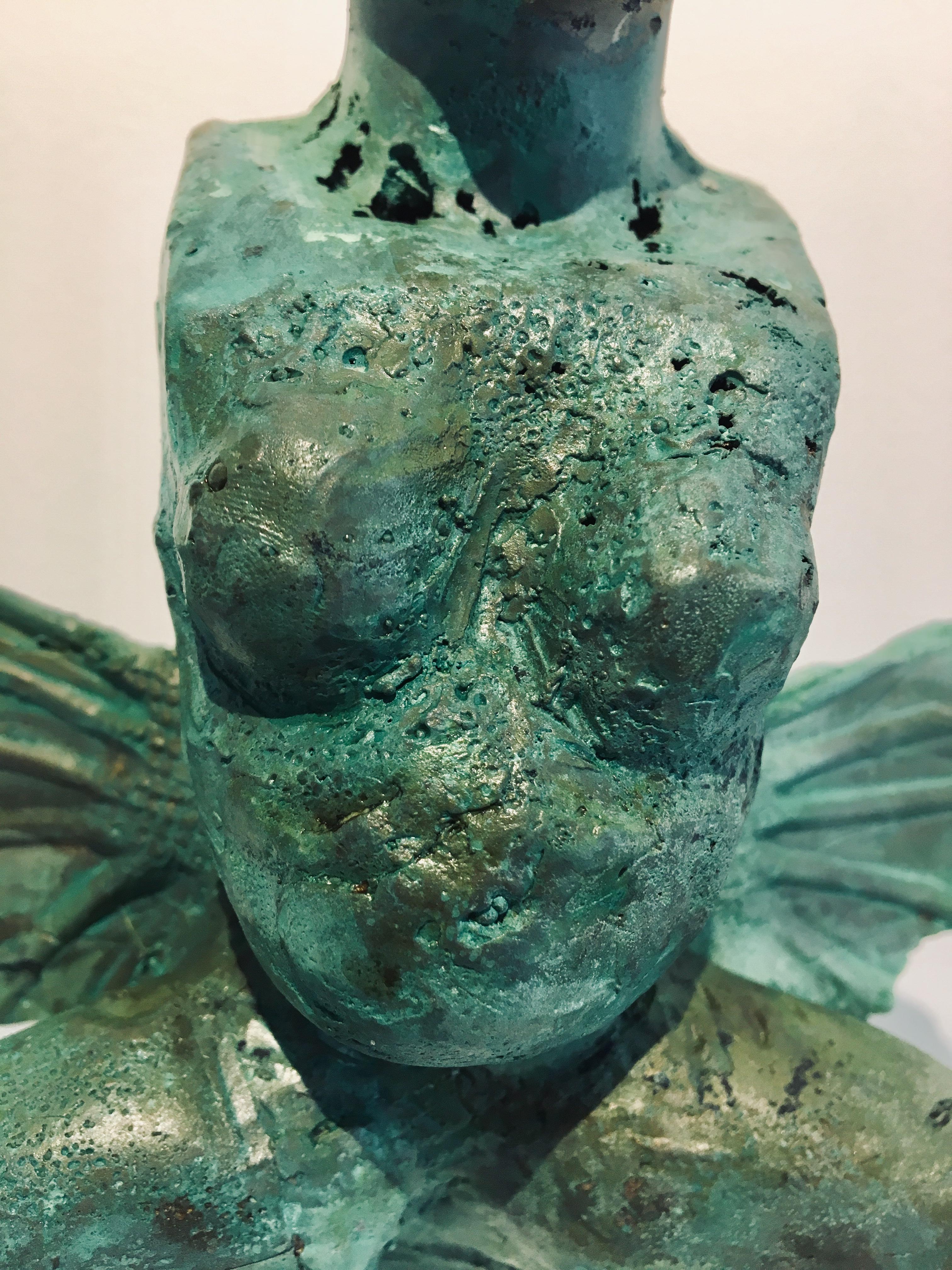 Sculpture moderne en bronze de figure à 3 pieds avec déesse de la fertilité Harryman en vente 3