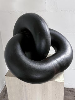 Joshua Vogel, maillons de chaîne en fonte/ piédestal en pierre calcaire