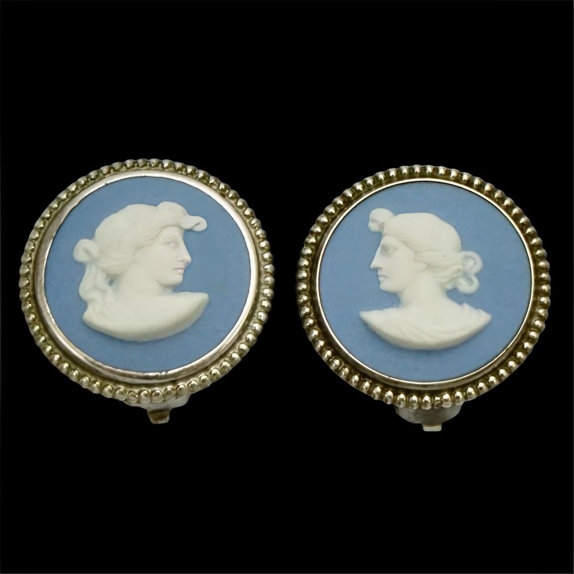 Josiah Wedgwood Sterling Silver and Blue Jasperware Earrings dated 1969 8