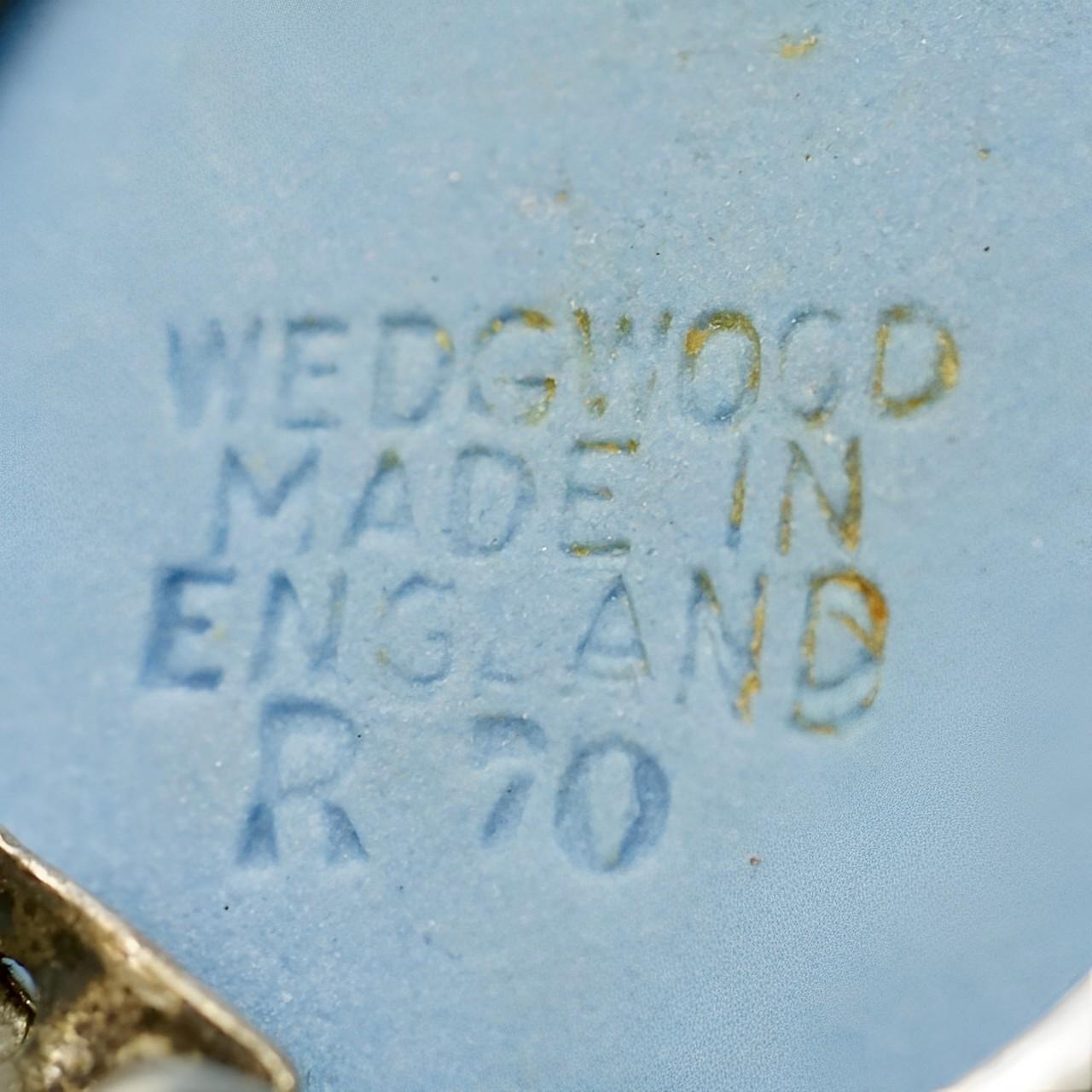 Josiah Wedgwood Sterling Silver and Blue Jasperware Earrings dated 1969 5