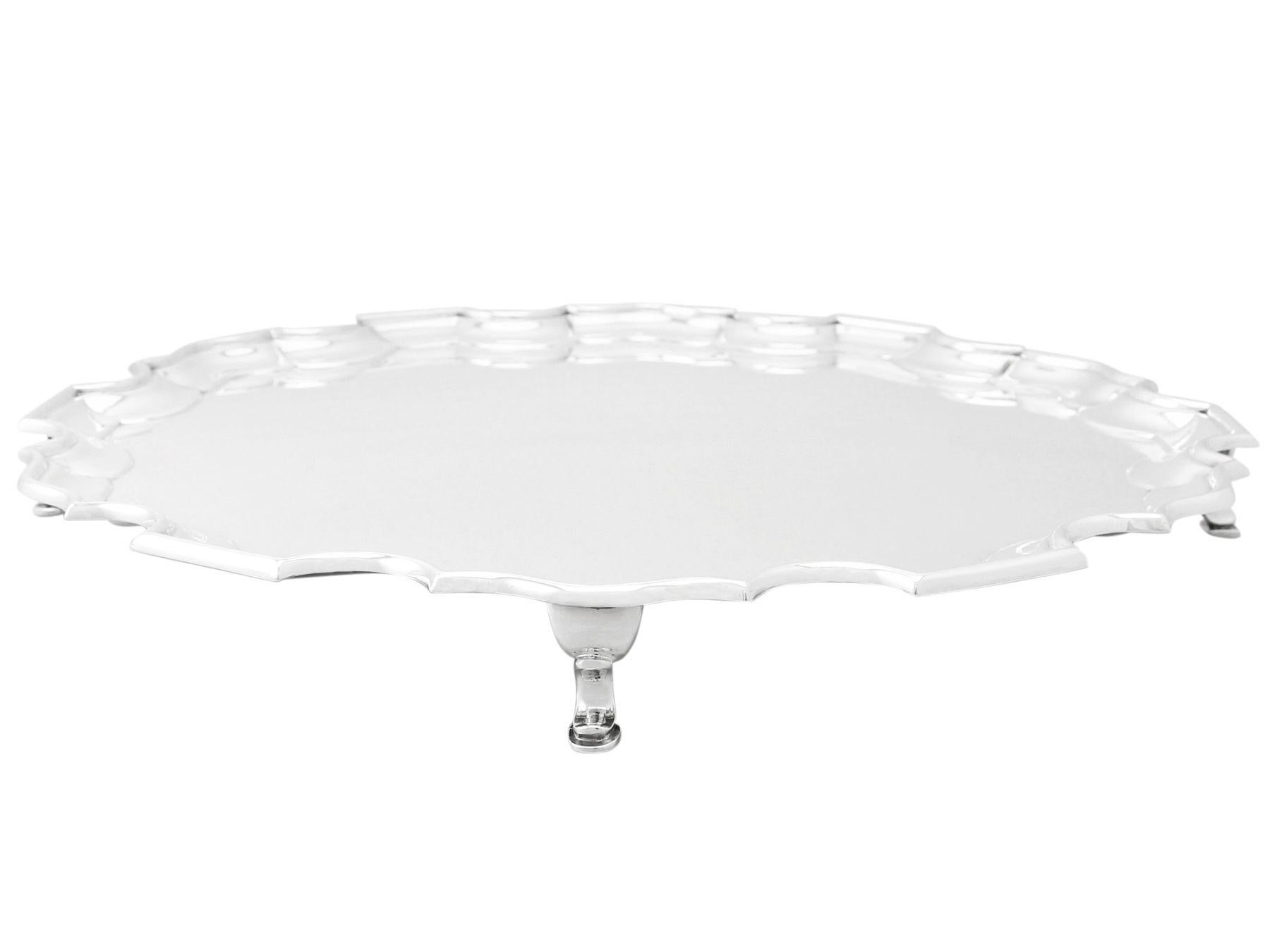 English Josiah Williams & Co Antique Sterling Silver Salver (1938) For Sale