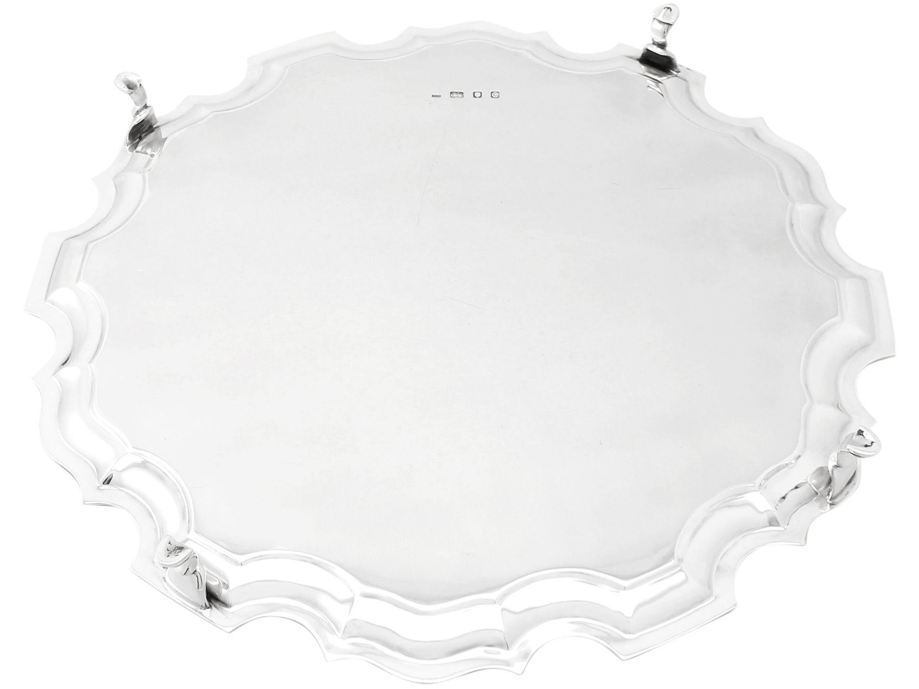 Josiah Williams & Co Antique Sterling Silver Salver (1938) For Sale 2