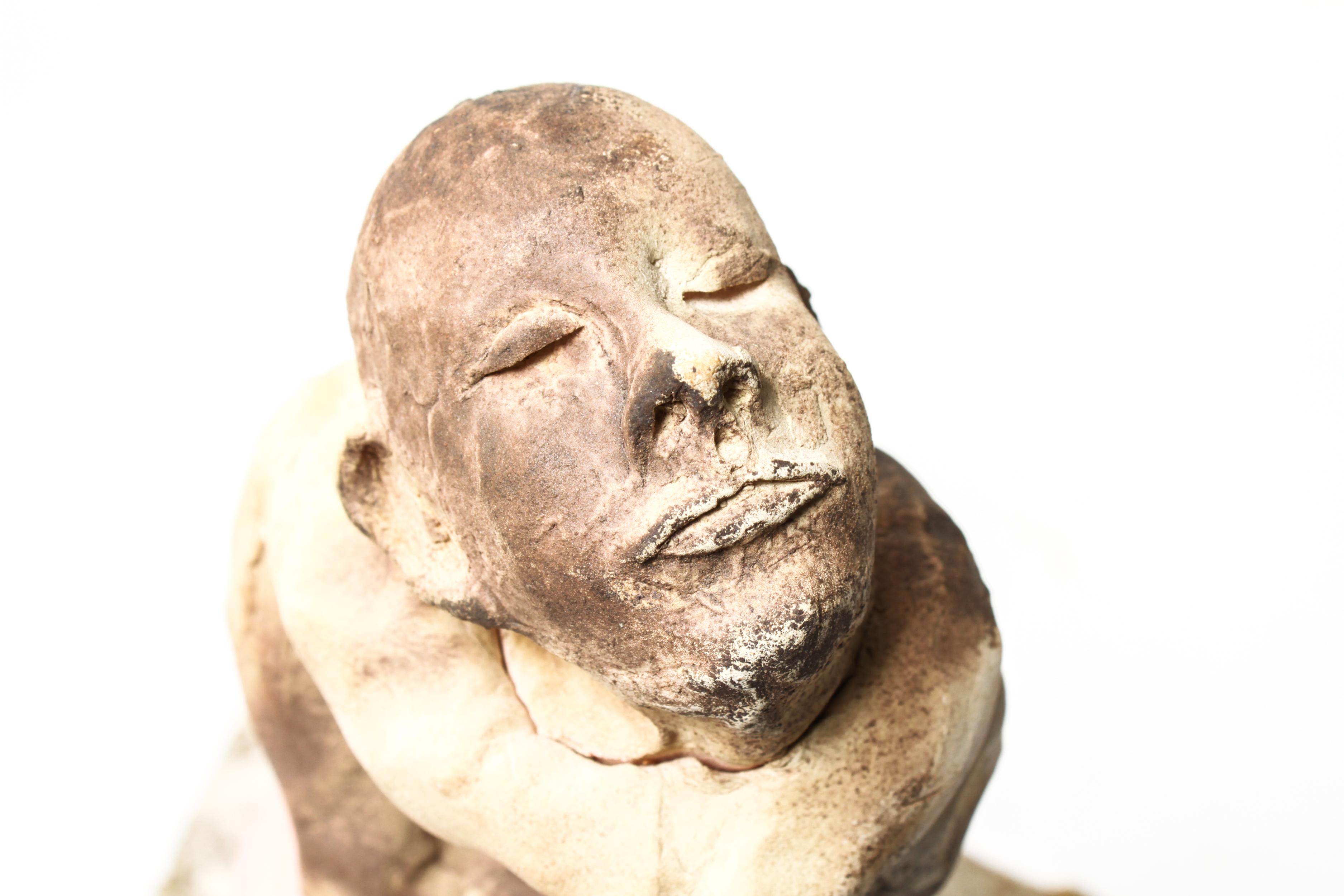 Josie Bockelman 'Come Away' Modern Clay Sculpture (Ton)
