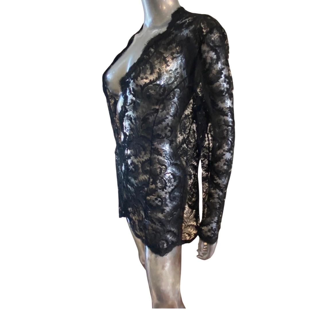 Josie Natori European Black Lace Cardigan Jacket Size 10 In Good Condition For Sale In Palm Springs, CA