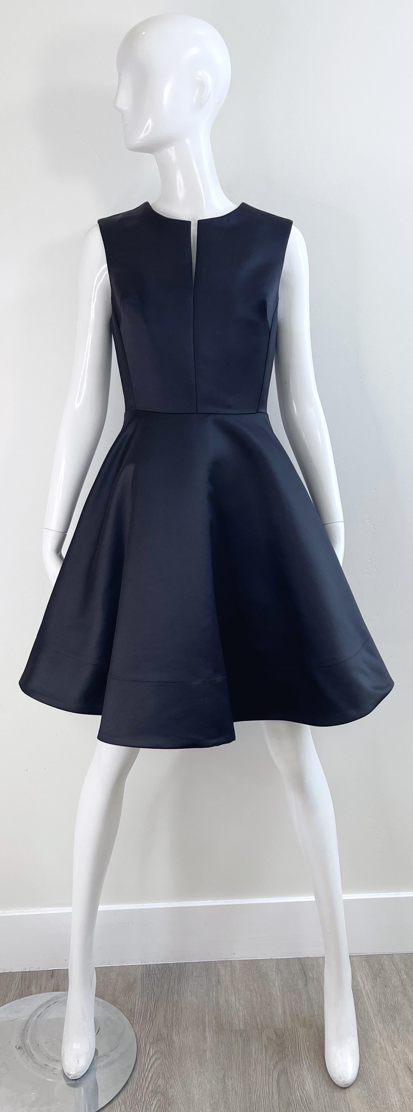 Josie Natori Fall 2016 Size 4 Black Fit and Flare Sleeveless Dress w/ Pockets For Sale 10