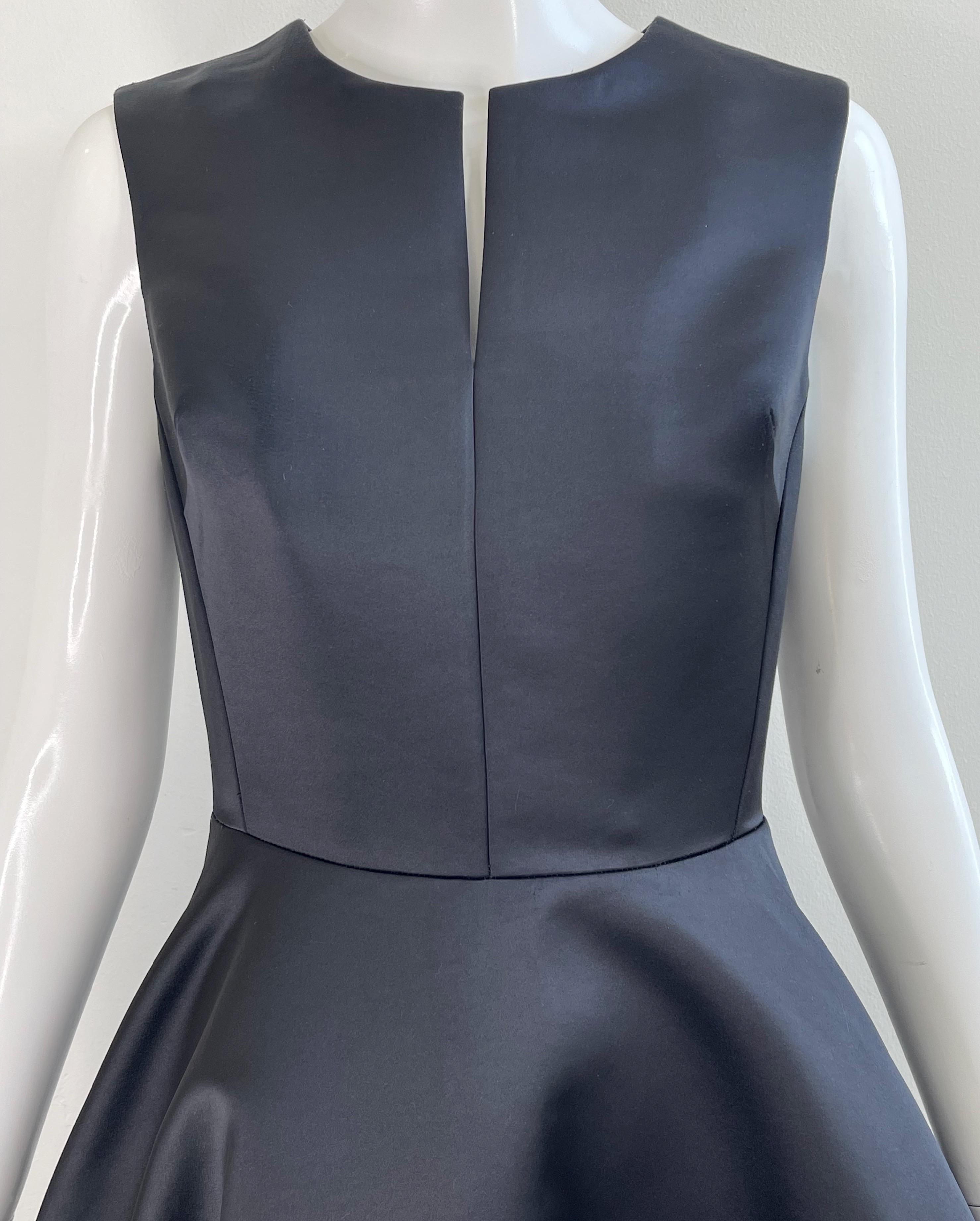 Josie Natori Fall 2016 Size 4 Black Fit and Flare Sleeveless Dress w/ Pockets For Sale 1