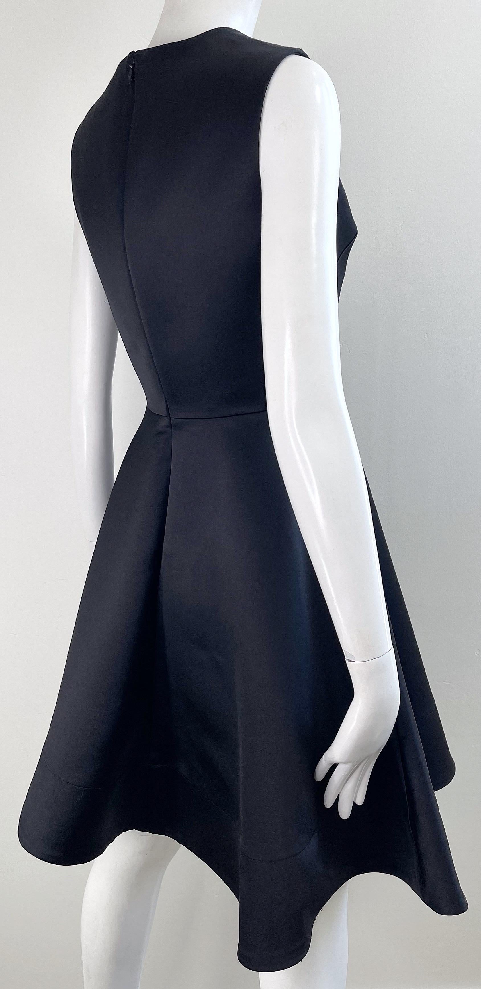 Josie Natori Fall 2016 Size 4 Black Fit and Flare Sleeveless Dress w/ Pockets For Sale 3