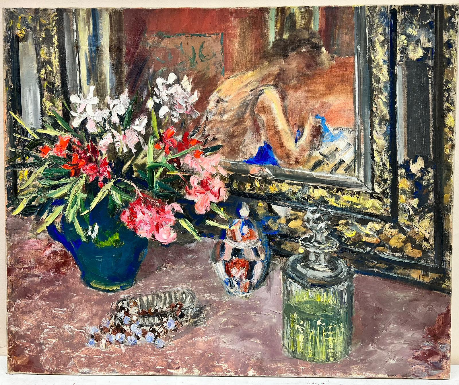 Scène d'intérieur française des années 1960 - Femme réfléchissante dans une fenêtre cousue de fleurs mortes - Painting de Josine Vignon