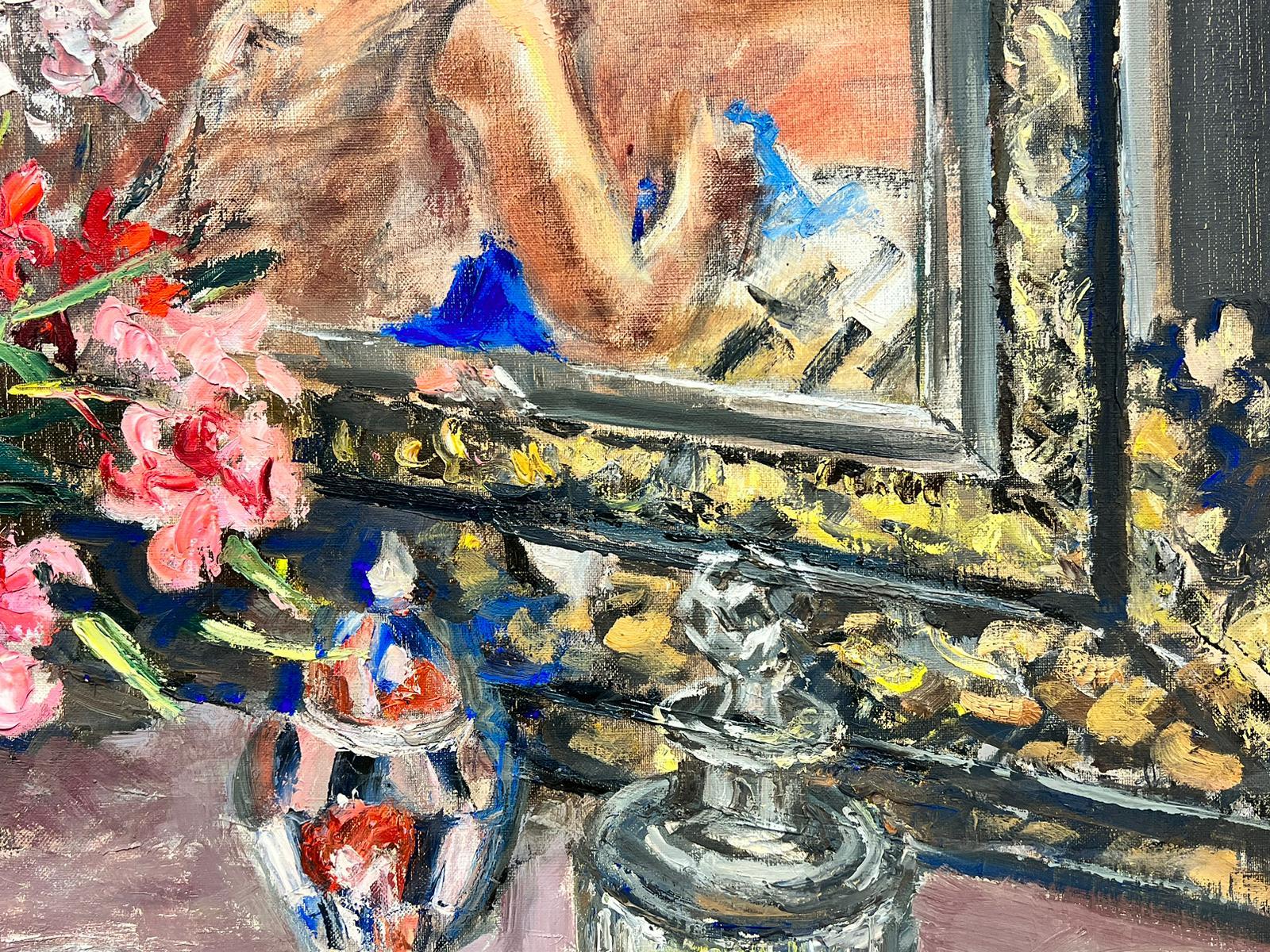 Scène d'intérieur française des années 1960 - Femme réfléchissante dans une fenêtre cousue de fleurs mortes - Post-impressionnisme Painting par Josine Vignon