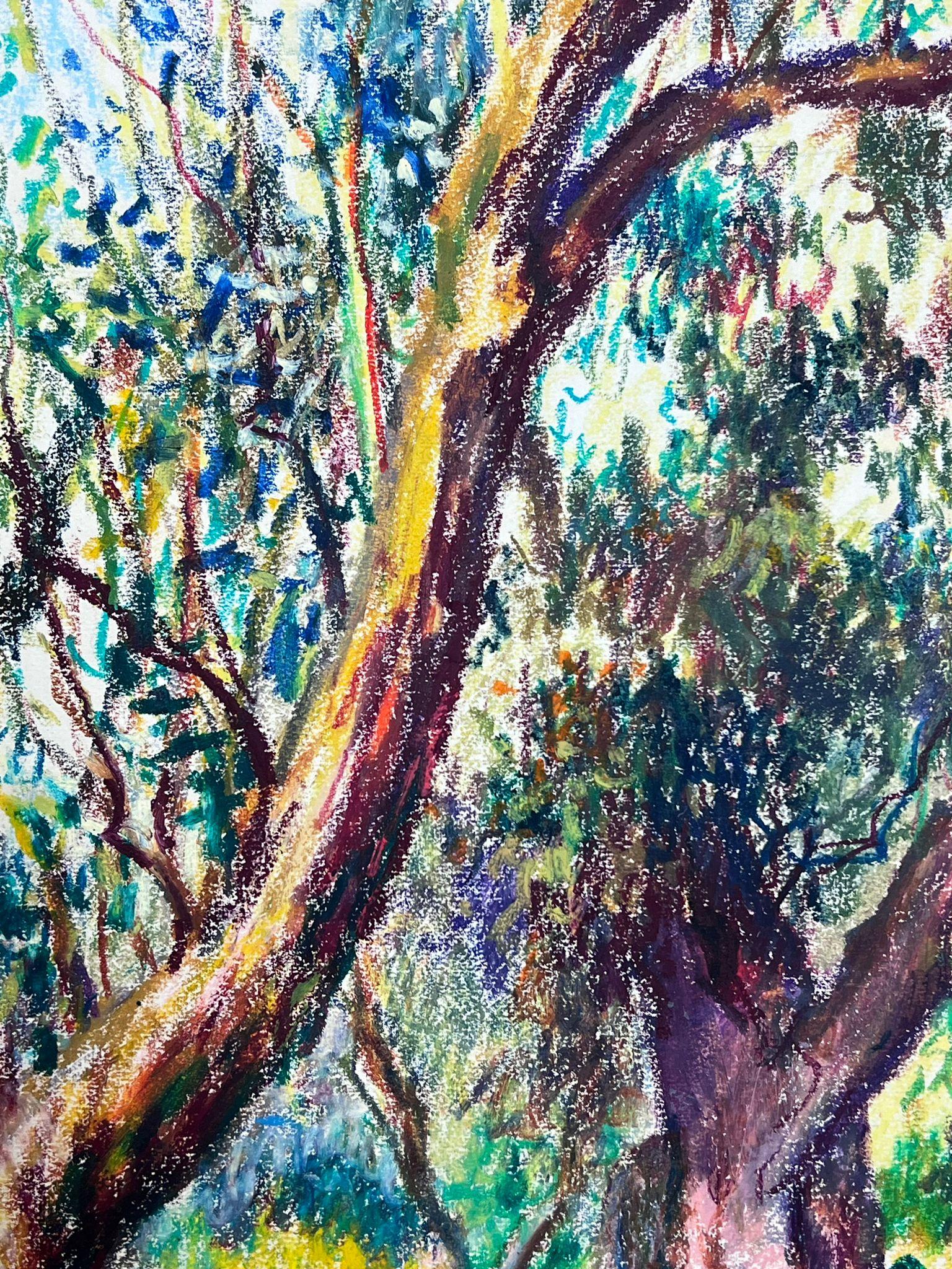 Panchina da giardino pastello impressionista francese degli anni '70 nel giardino degli alberi d'estate - Painting di Josine Vignon
