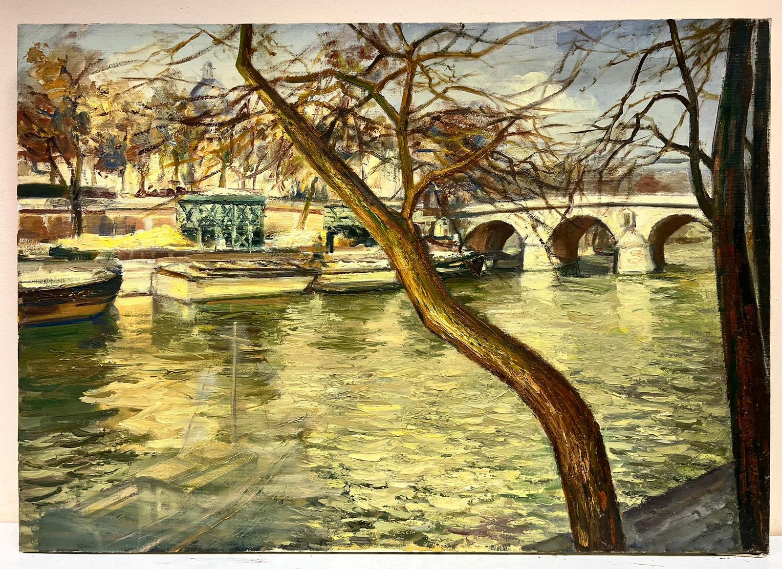 Luz de Otoño en París Hermosa Vista Atmosférica de los Barcos del Sena, Óleo Francés - Painting de Josine Vignon