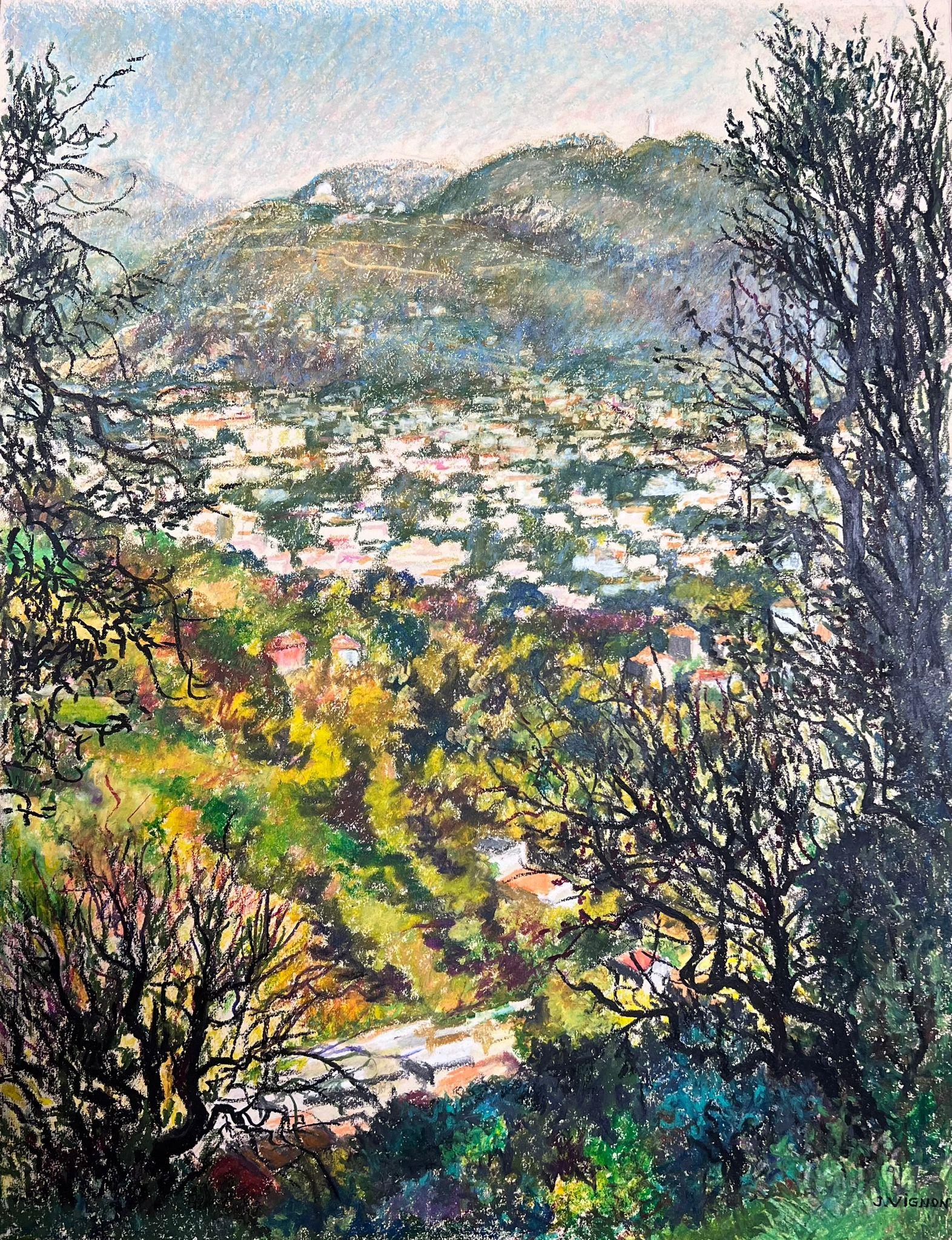 Große 20. Französisch Impressionist Pastellmalerei Provence Tal Dorfansicht (Grau), Landscape Painting, von Josine Vignon