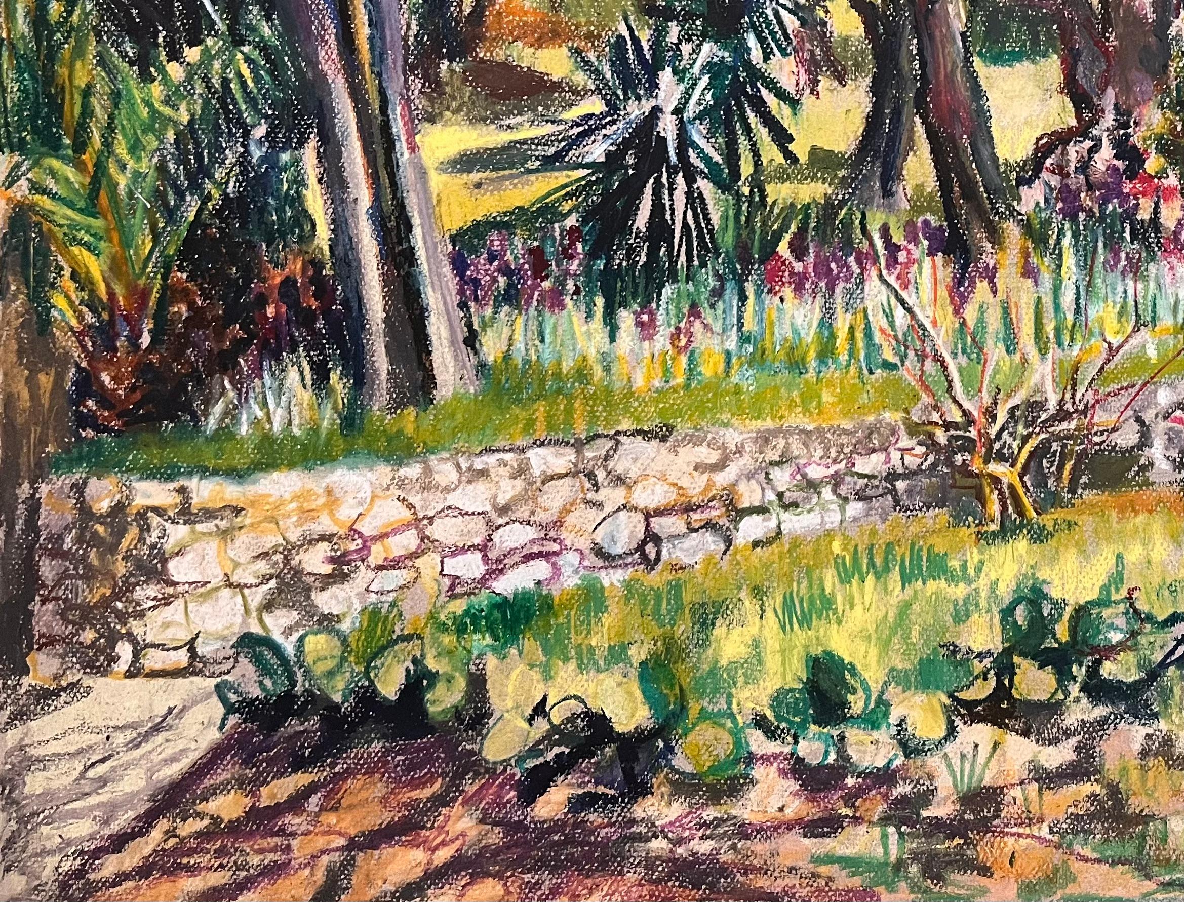 Mid Century Französisch Original Pastell Zeichnung von Sunlit Garden mit Steinmauer im Angebot 1