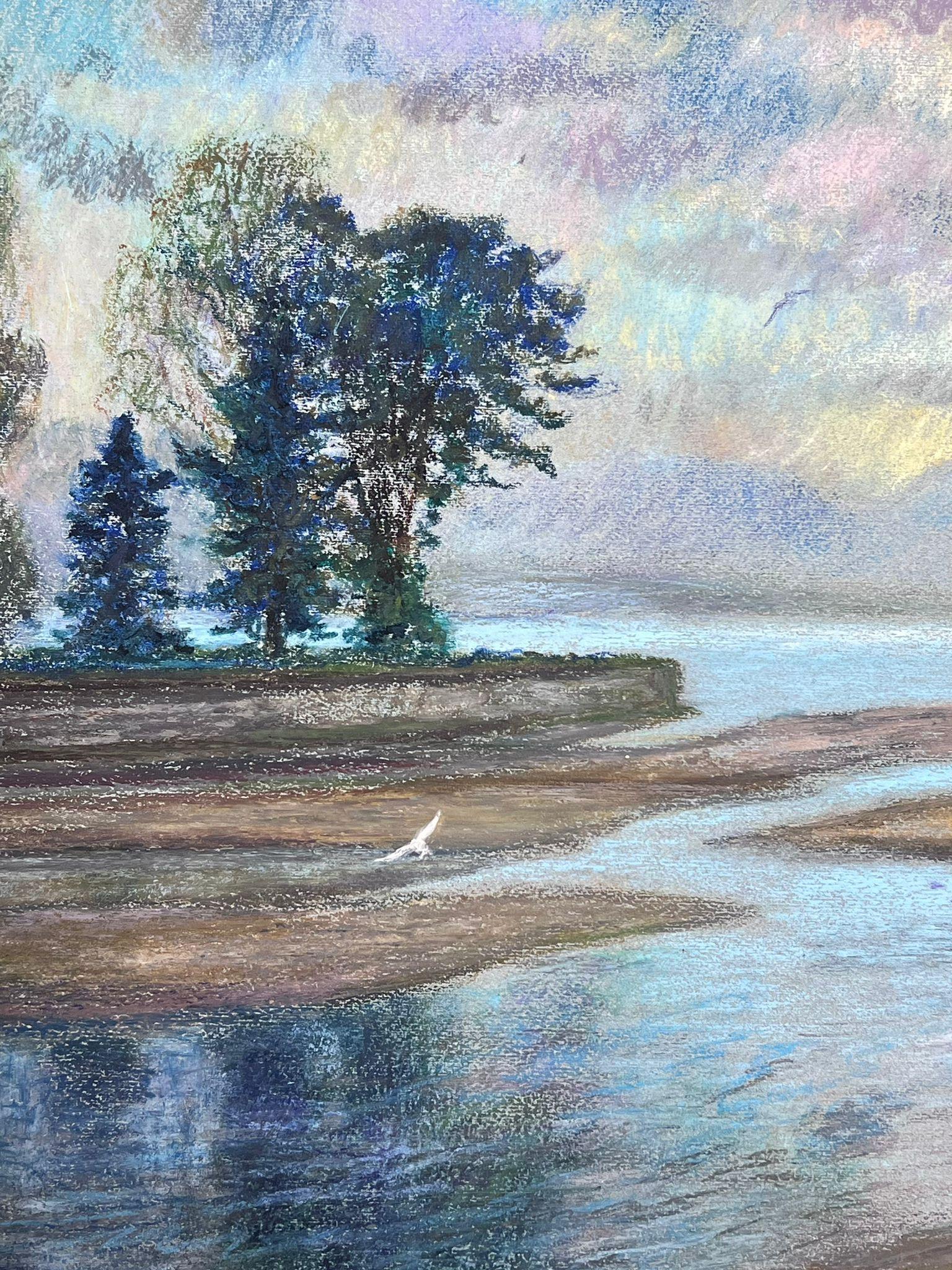 Weiße Vögel, die über applizierte Lichtsee fliegen, 1970er Jahre, Französisch-impressionistisches Pastell im Angebot 3