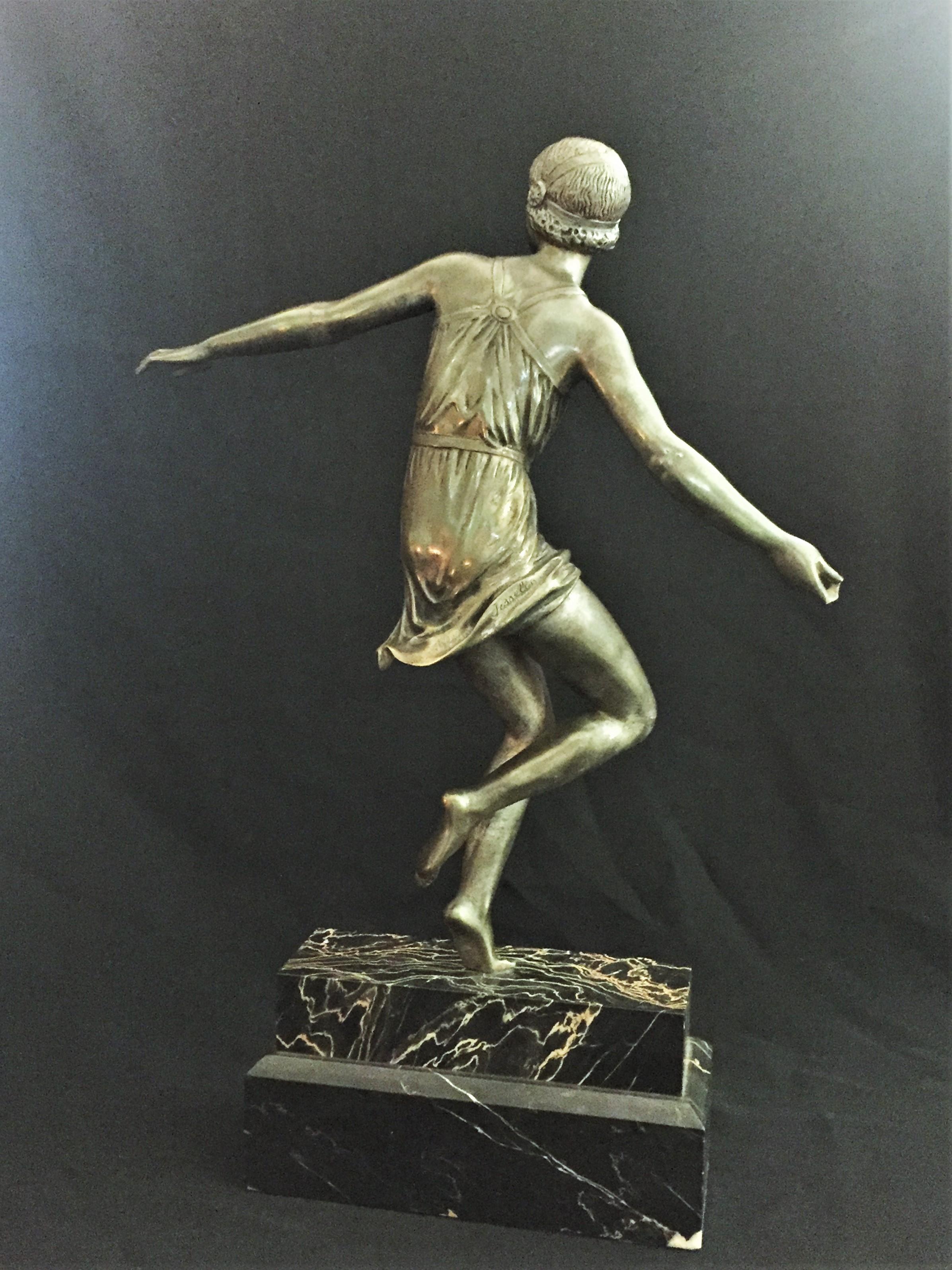 Français Josselin, sculpture en bronze d'une danseuse érotique semi-nue de style Art déco français, années 1920 en vente
