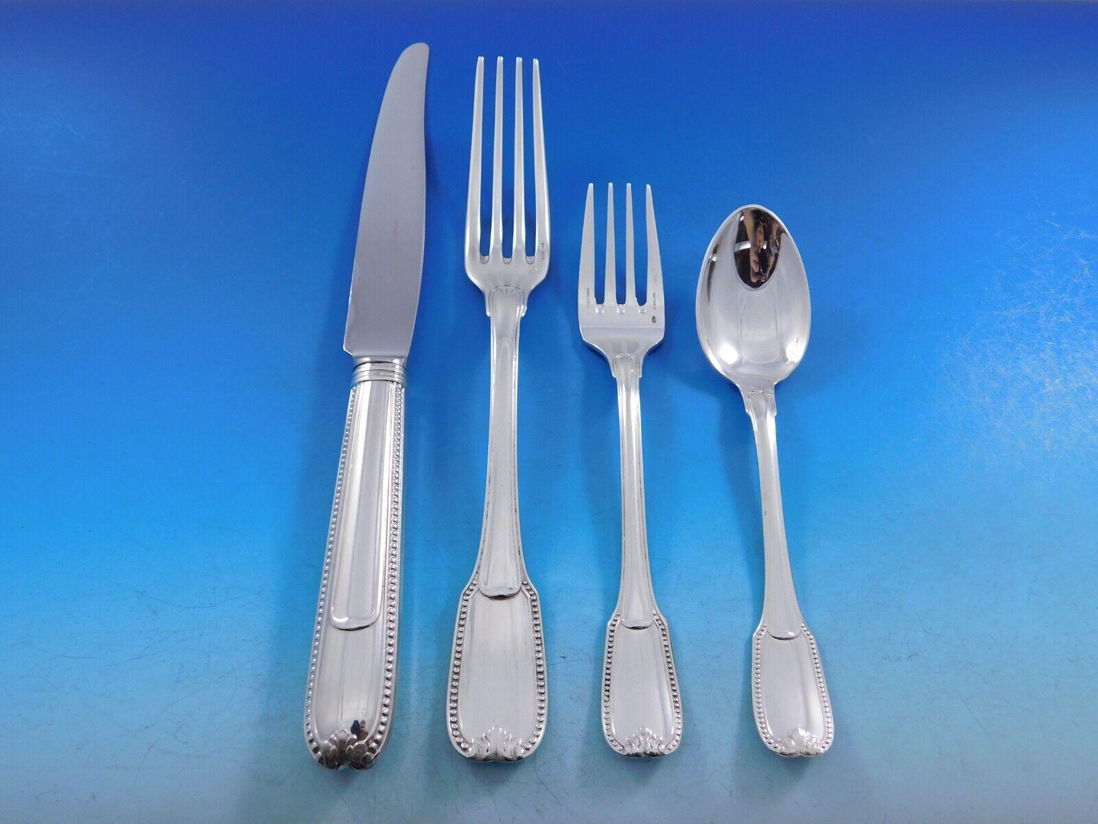 Con una dedicación a la perfección y la calidad, las creaciones de cubertería Christofle aúnan artesanía y técnica moderna, dando como resultado cuberterías que se transmiten de generación en generación.

Juego de cubiertos Joubert by Christofle