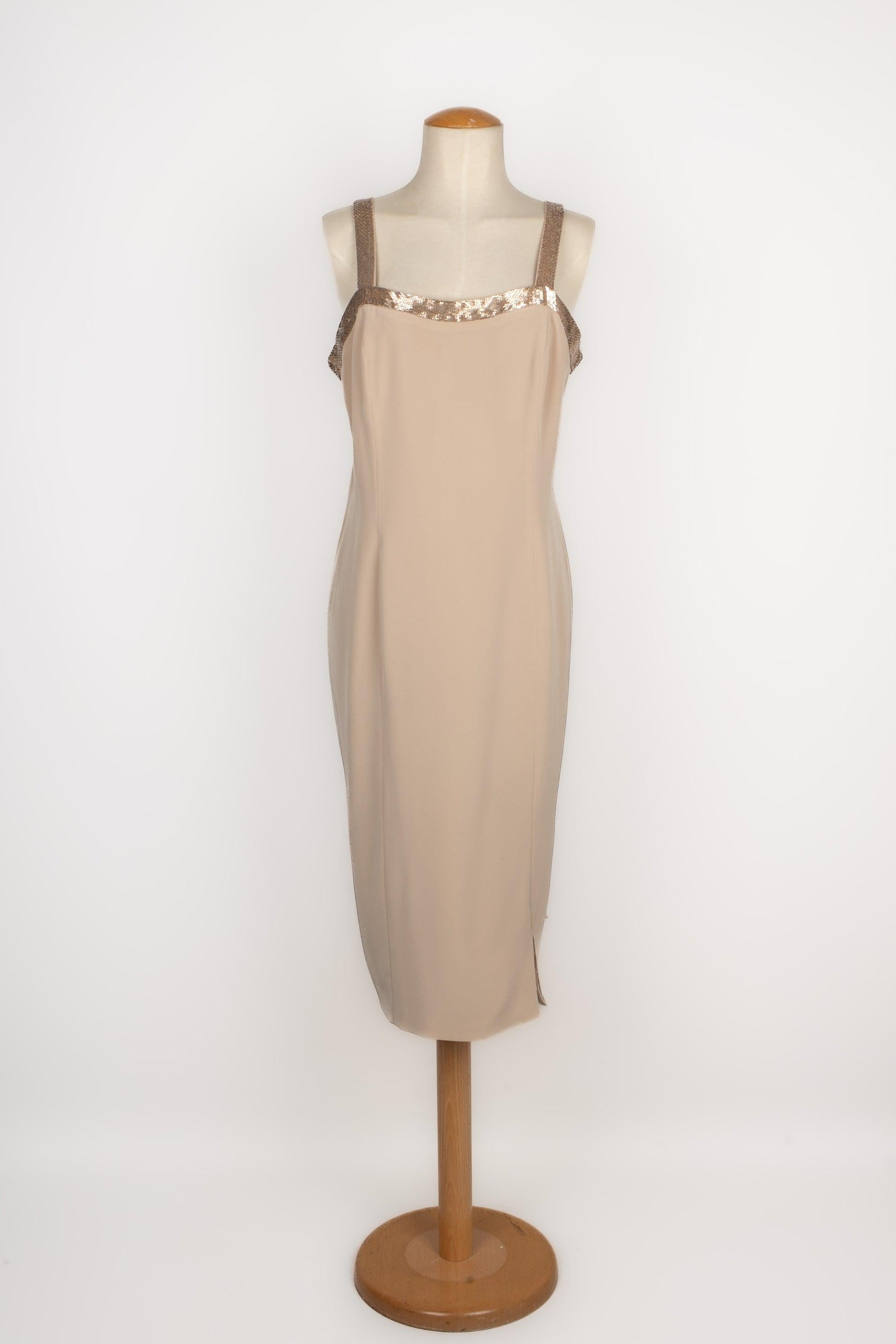 Donna Giacca e abito senza maniche in seta beige Jovani in vendita