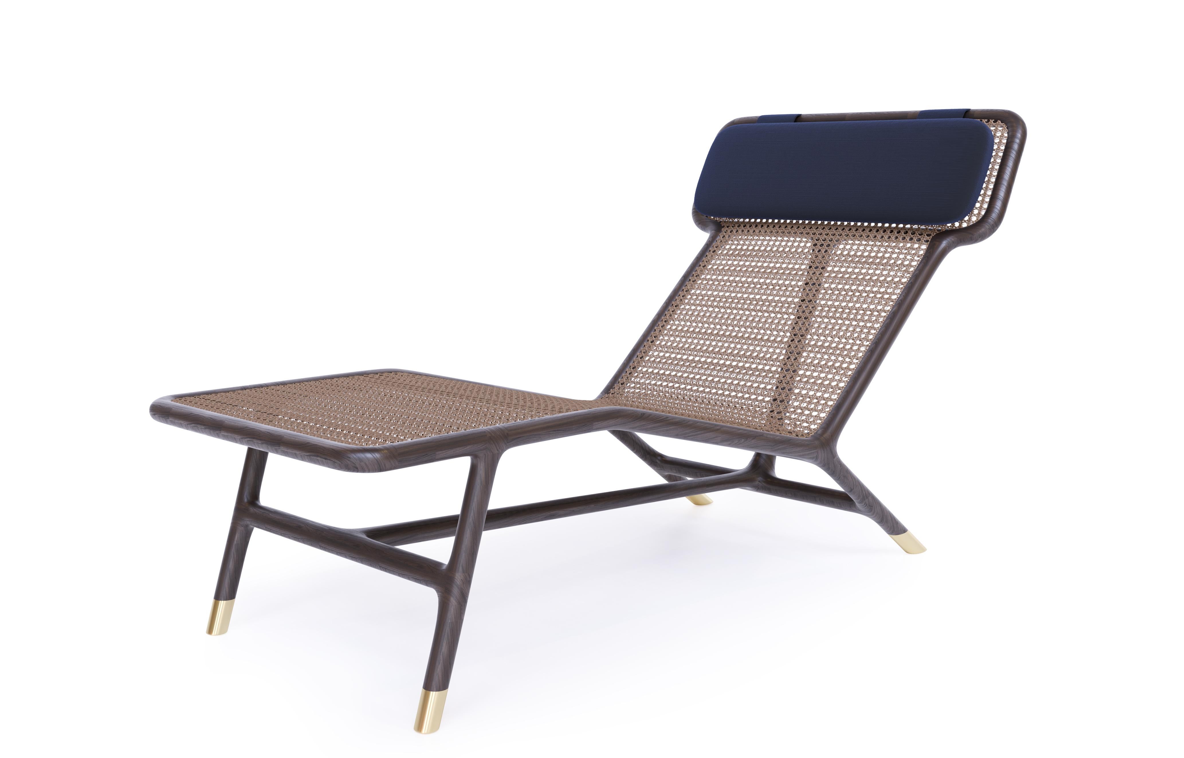 Contemporary style Joyce lounge chair made of ashwood and Vienna straw
Designed by Libero Rutilo
Dimensions L84 W166 H94 cm
Made in Italy by Morelato

Joyce is a stylish lounge chair made with ash tree and Vienna straw, reinterpreting classical