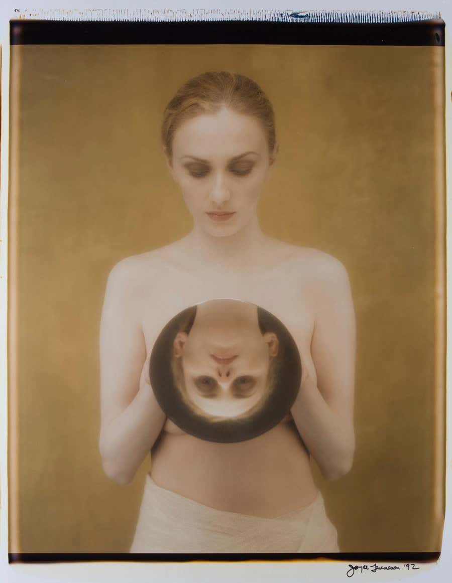 Suzanne and Mirror