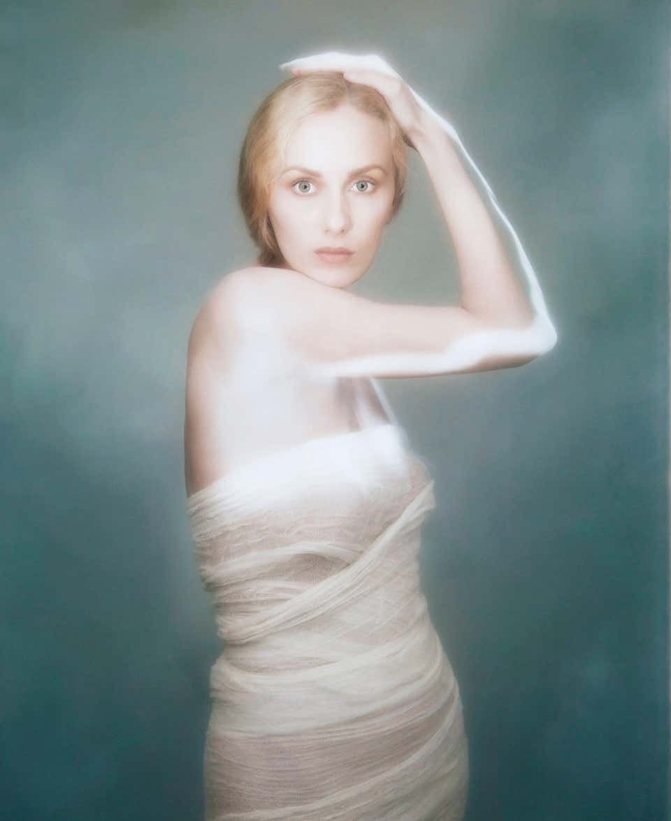 Suzanne with Lit Arm