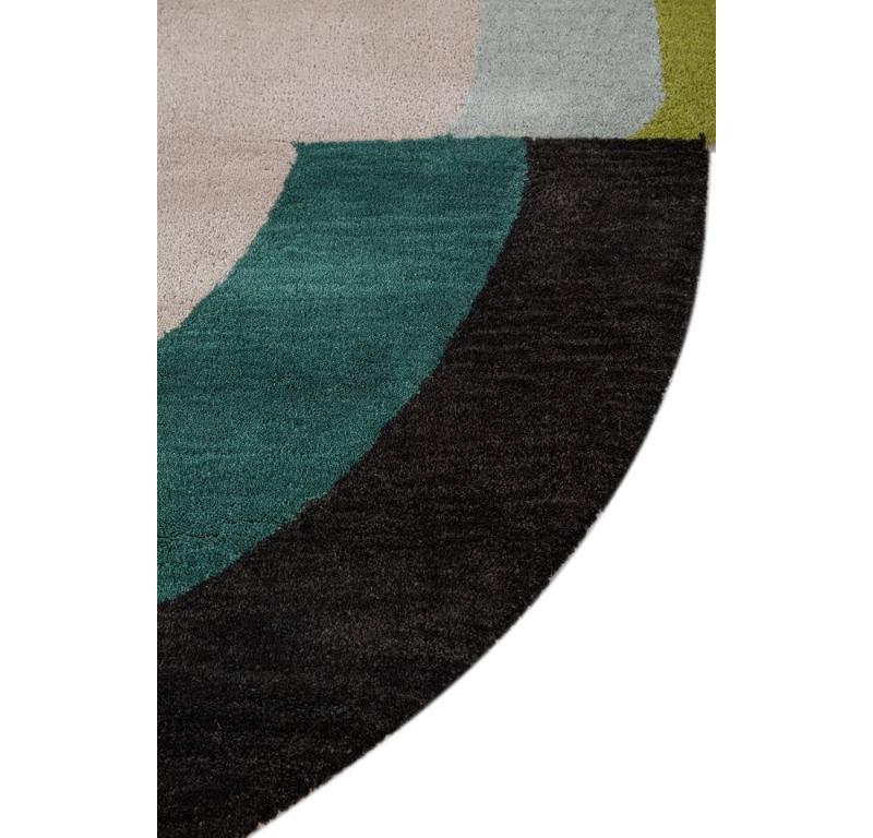 Modern Joyful Fold Dark Ivory & Black Ink 150x240 cm Hand Tufted Rug For Sale