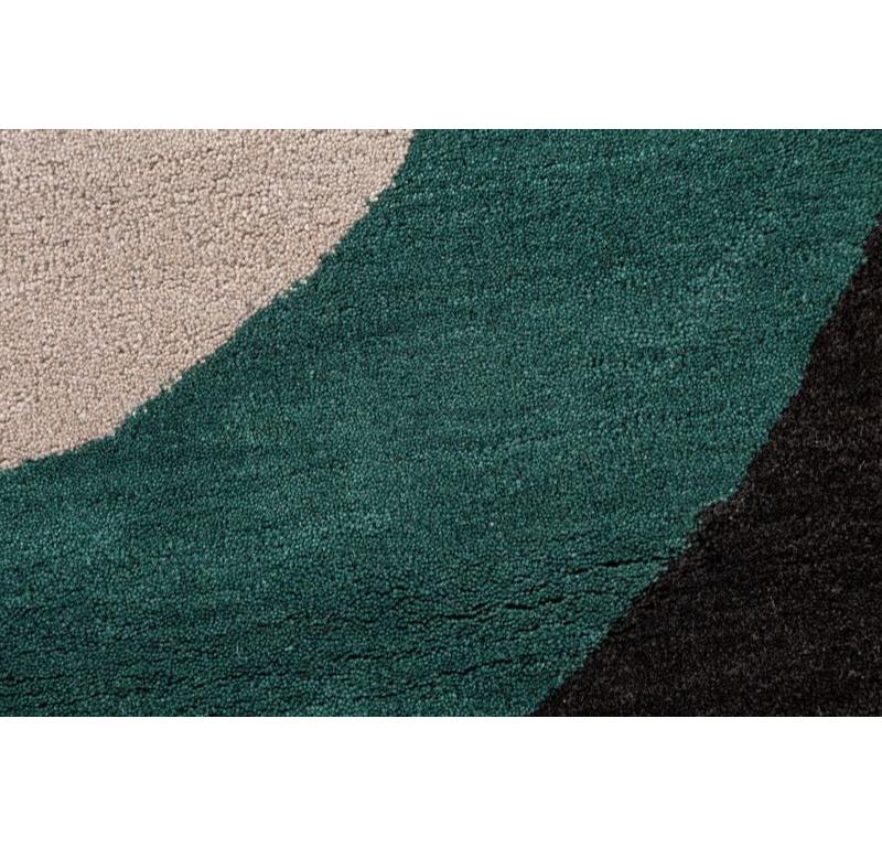 Indian Joyful Fold Dark Ivory & Black Ink 150x240 cm Hand Tufted Rug For Sale