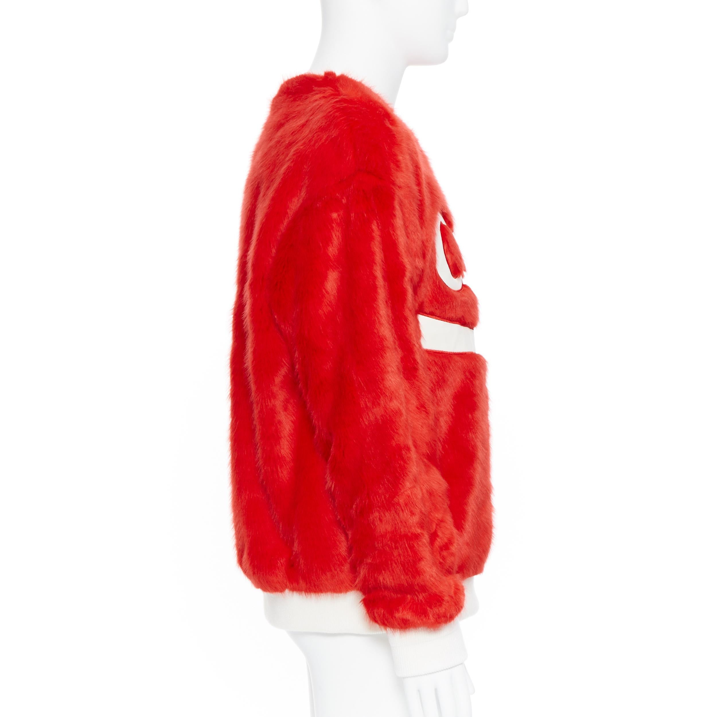 Uomo JOYRICH X COCA COLA felpa oversize con logo in pelliccia sintetica rossa, pullover raro L.