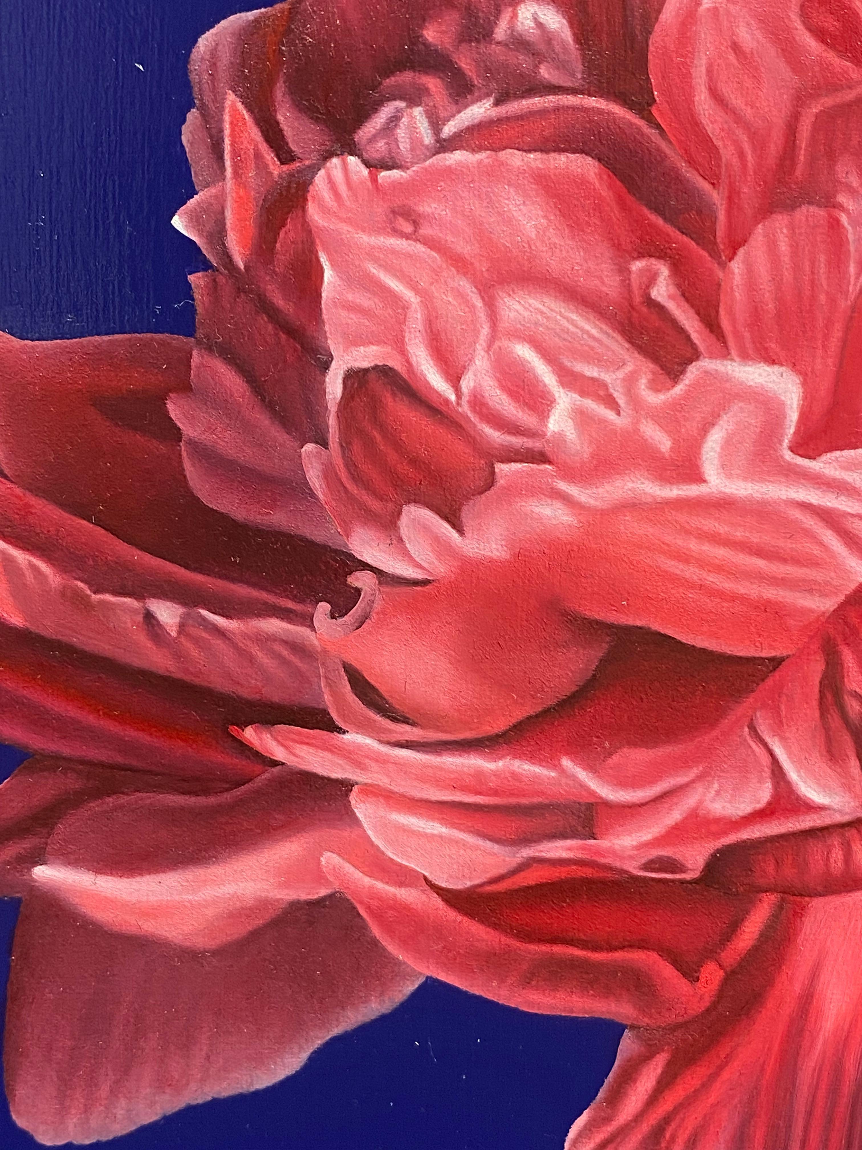 Peonia - Quadro ad olio iperrealistico del 21° secolo raffigurante un fiore di peonia - Figurative Painting Viola di JP Marsman