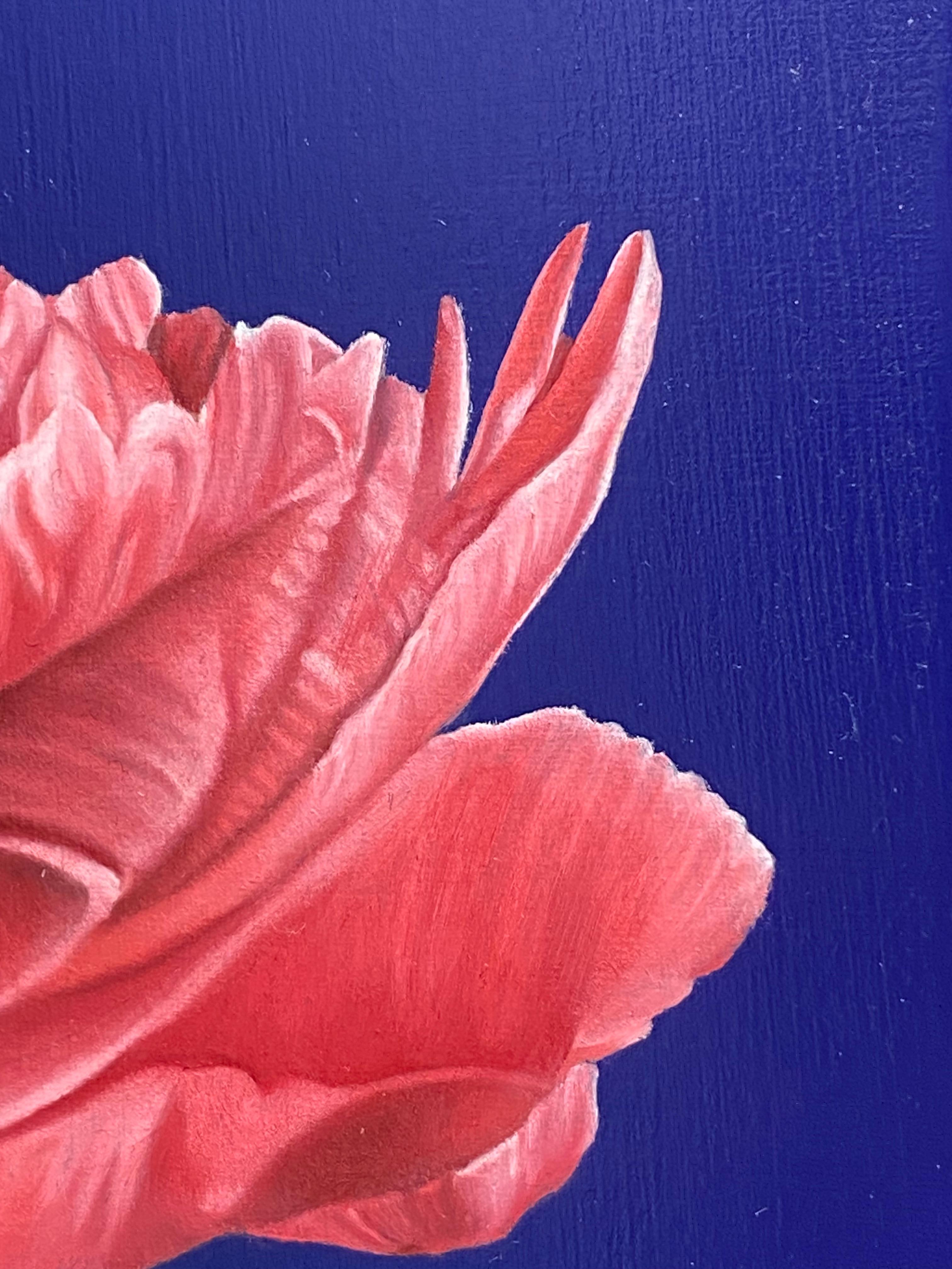 Peonia - Quadro ad olio iperrealistico del 21° secolo raffigurante un fiore di peonia in vendita 2
