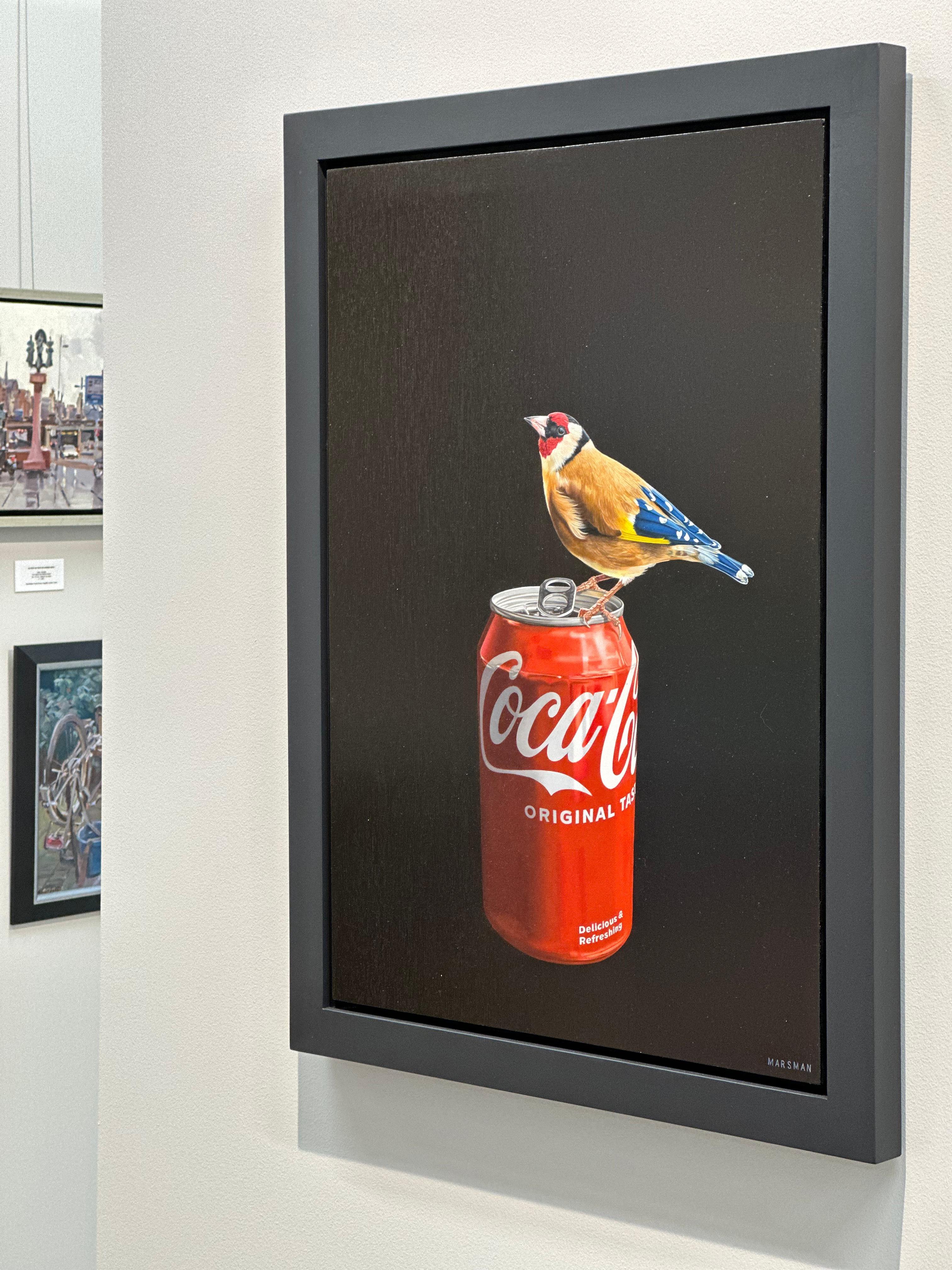 Putter on Coca Cola- 21st Century hyper realistic painting of a bird on coke can - Painting by JP Marsman