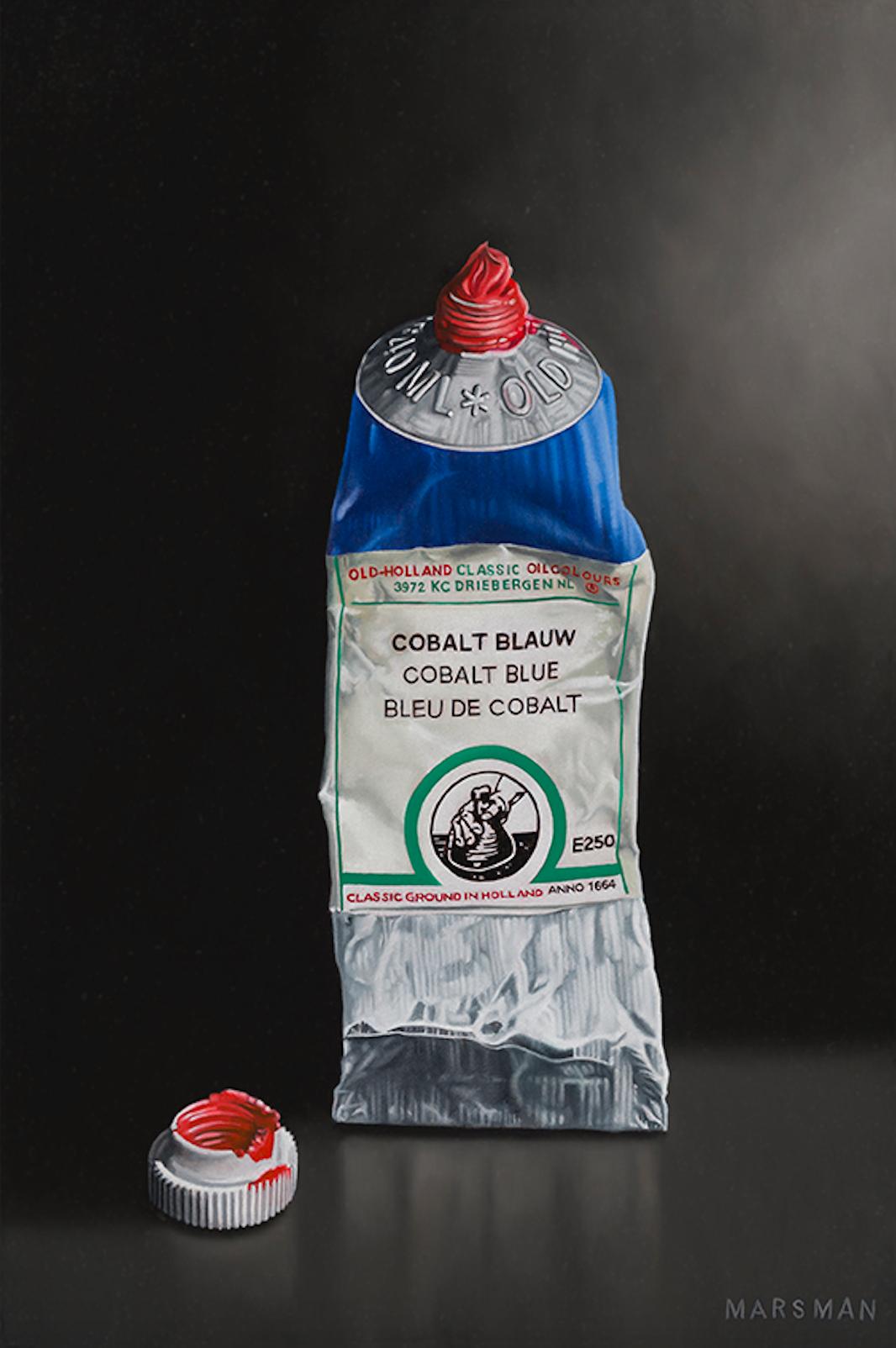 Figurative Painting de JP Marsman - Rojo disfrazado de azul - Pintura hiperrealista contemporánea del siglo XXI