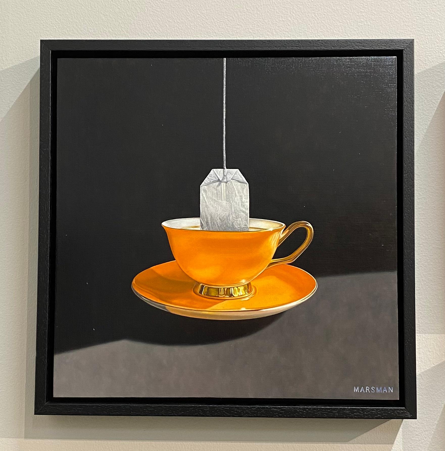 La hora del té - Pintura hiperrealista contemporánea del siglo XXI de una taza de té - Painting de JP Marsman