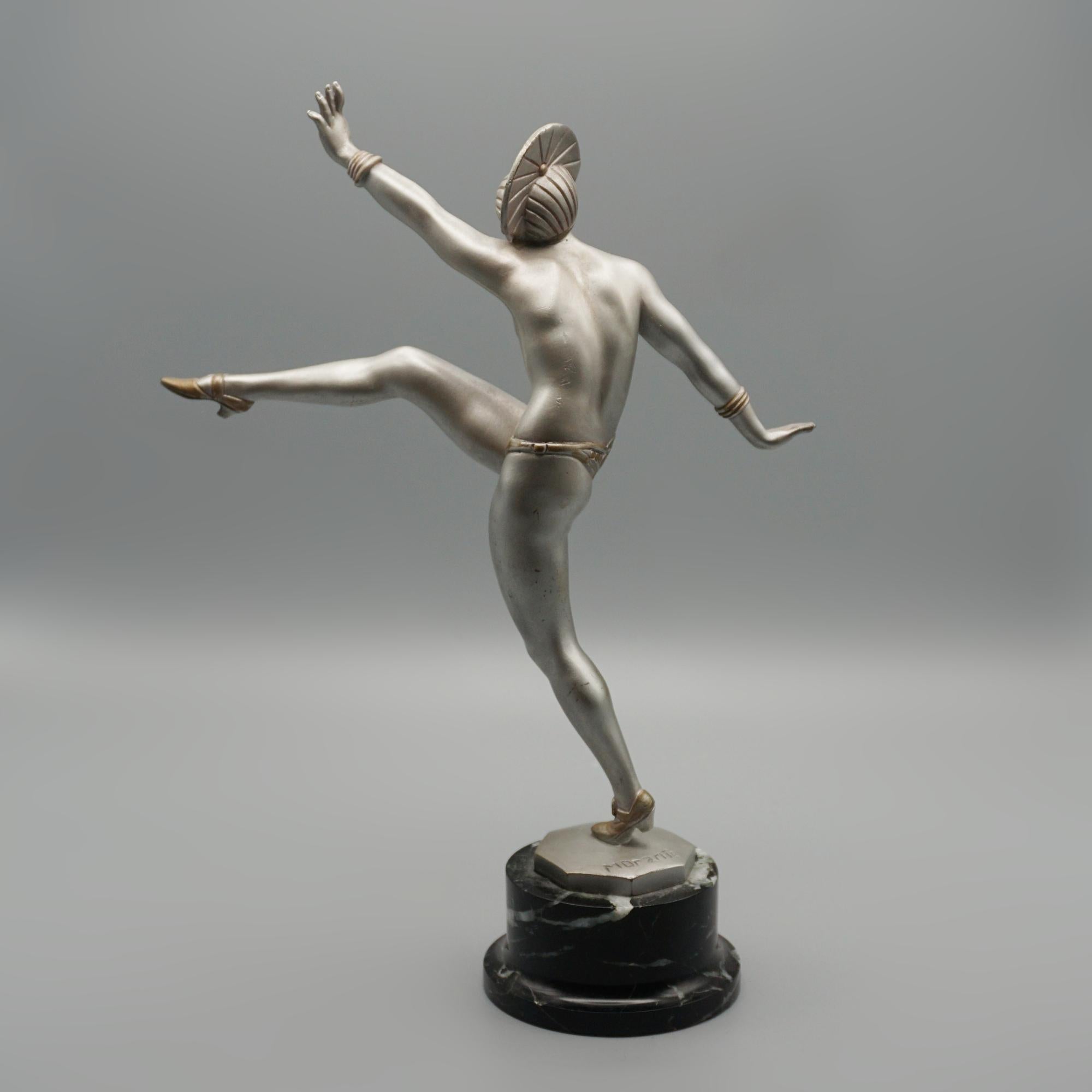 JP Morante 'Patada Alta' Una Escultura Art Decó de Bronce Pintada en Frío principios del siglo XX en venta